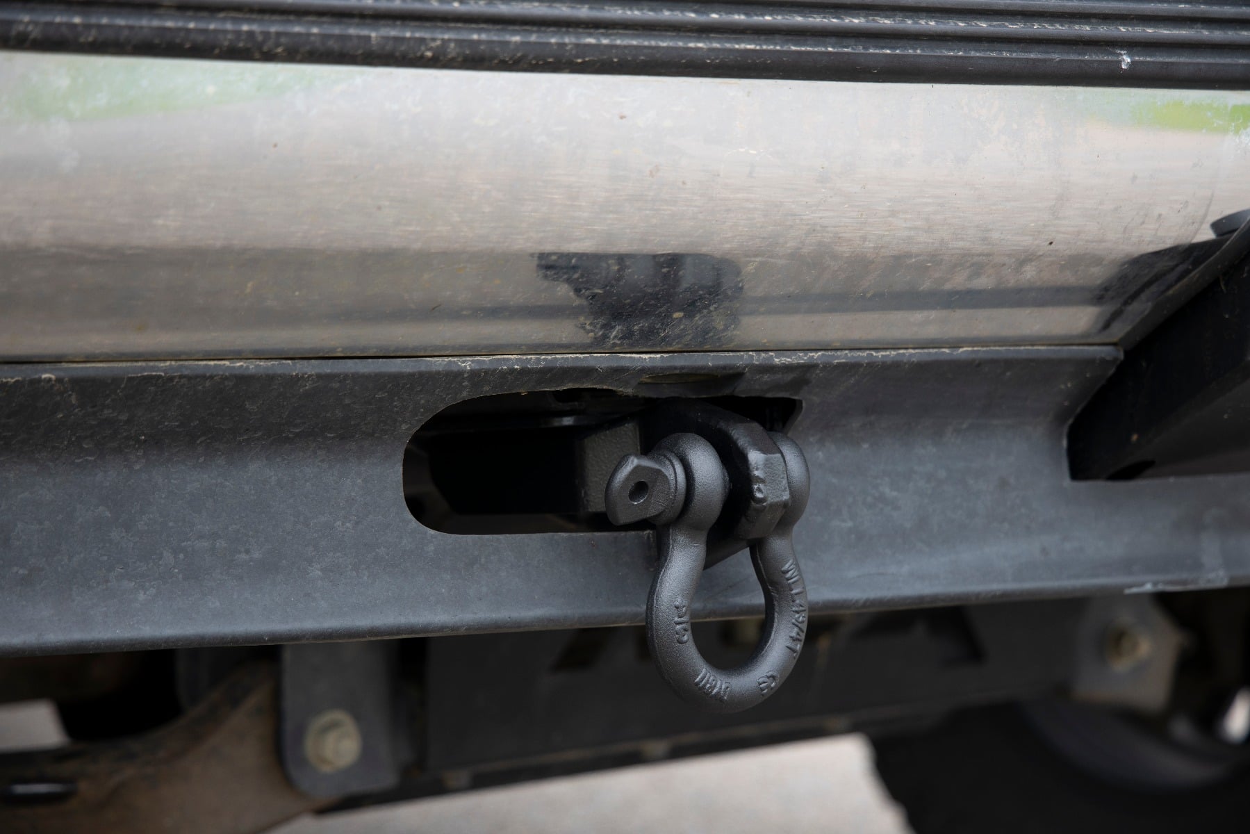 Tow Hook to Shackle Bracket D-Ring Combo Silverado/Sierra 1500 Truck & SUV (88-99) Rough Country-1
