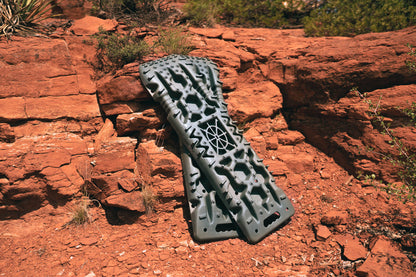 Traction Boards With Carry Bag DV8 Offroad-3