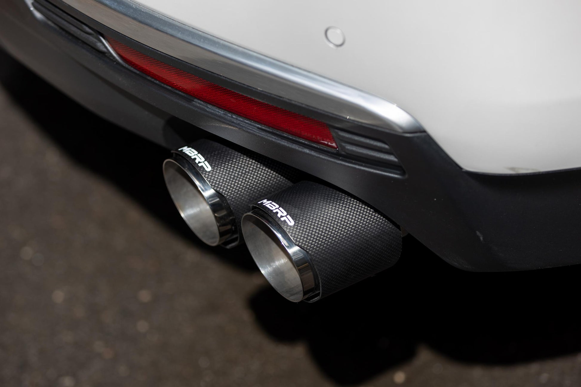 21-Present Chevrolet/GMC Suburban/Yukon XL 3 Inch Cat Back Dual Split Rear Exhaust System, Armor Pro T304SS with Quad Carbon Fiber Tips MBRP-8