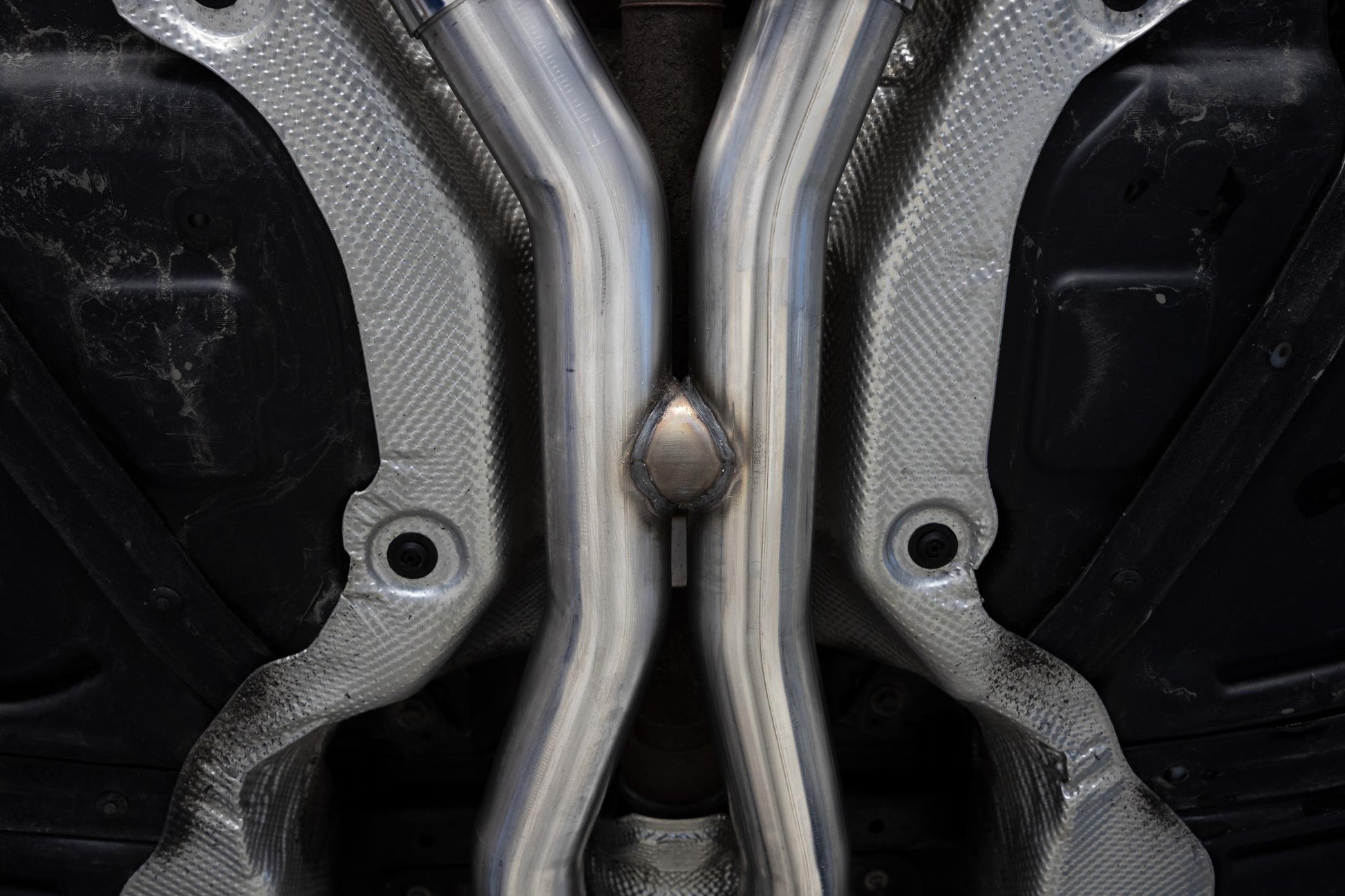 11-Present Dodge Durango 3.6L, Armor Pro 3-Inch Cat-Back Dual Split Rear with CF Tips, Street Profile MBRP-8