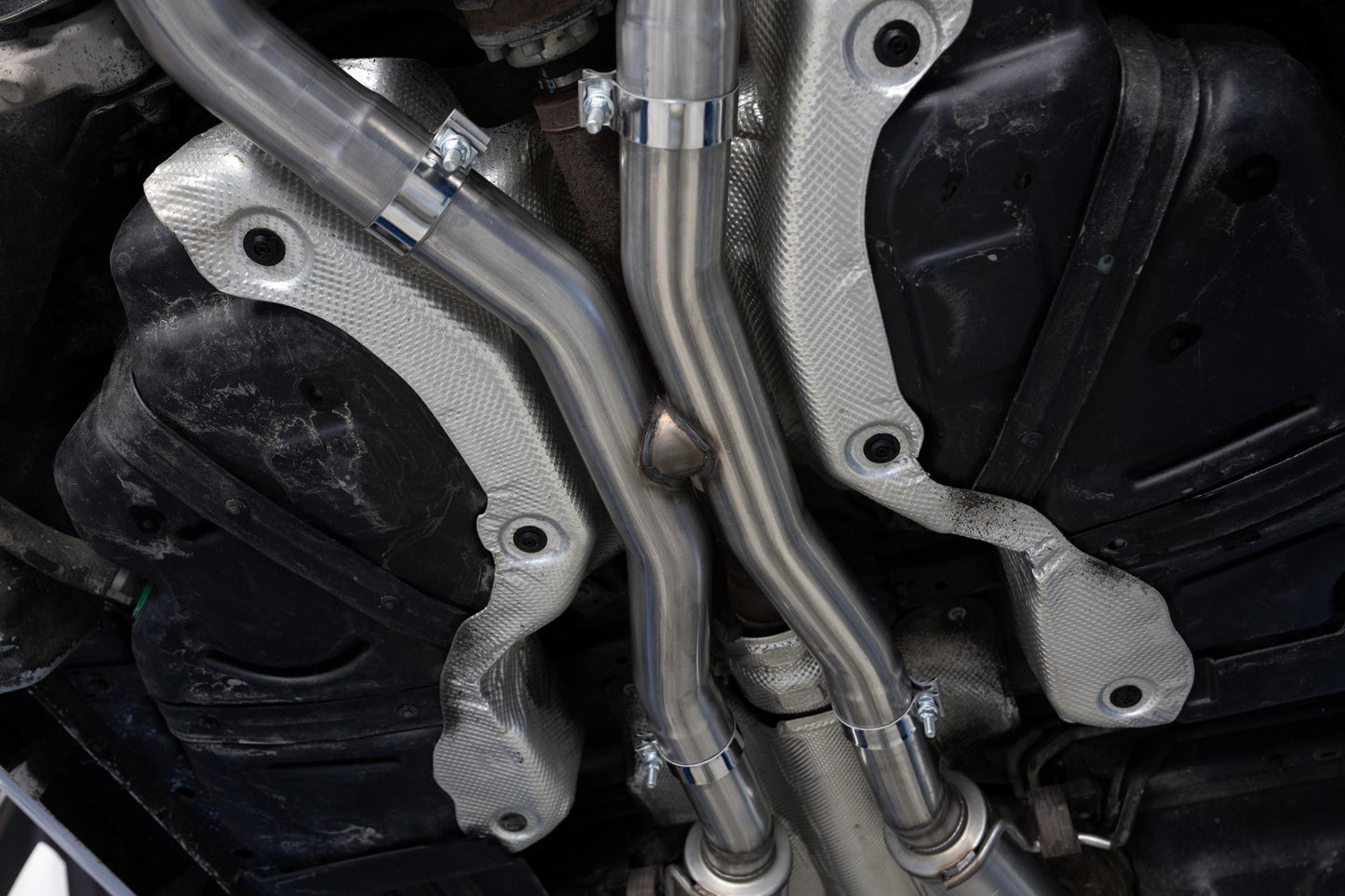 11-Present Dodge Durango 3.6L, Armor Lite 3-Inch Cat-Back Dual Split Rear, Street Profile MBRP-10