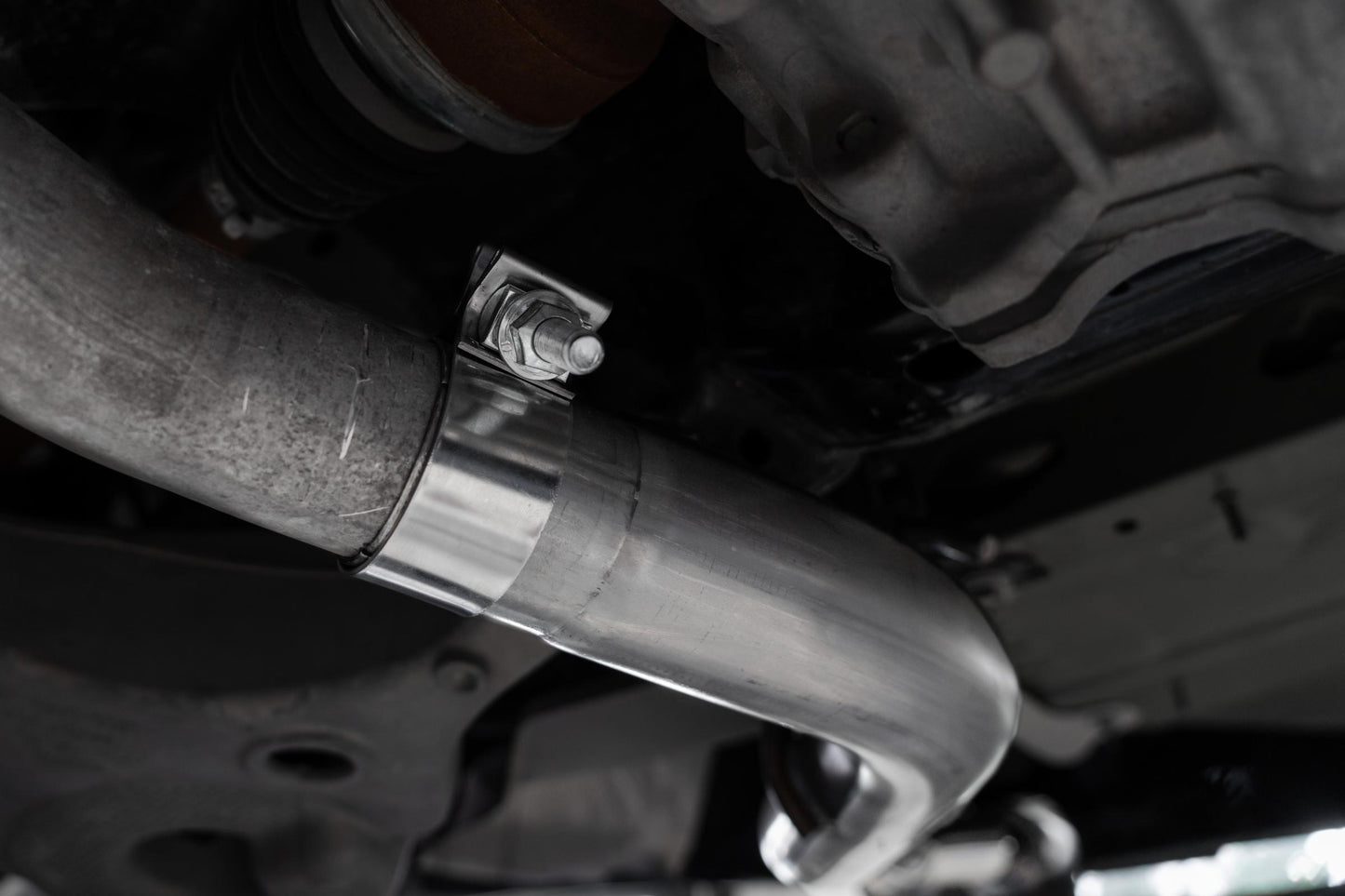 Axle-Back 2.5 inch Dual Rear Quad Tips 20-Up Explorer/Aviator MBRP-1