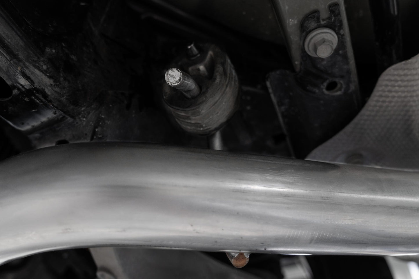 Axle-Back 2.5 inch Dual Rear Quad Tips 20-Up Explorer/Aviator MBRP-2