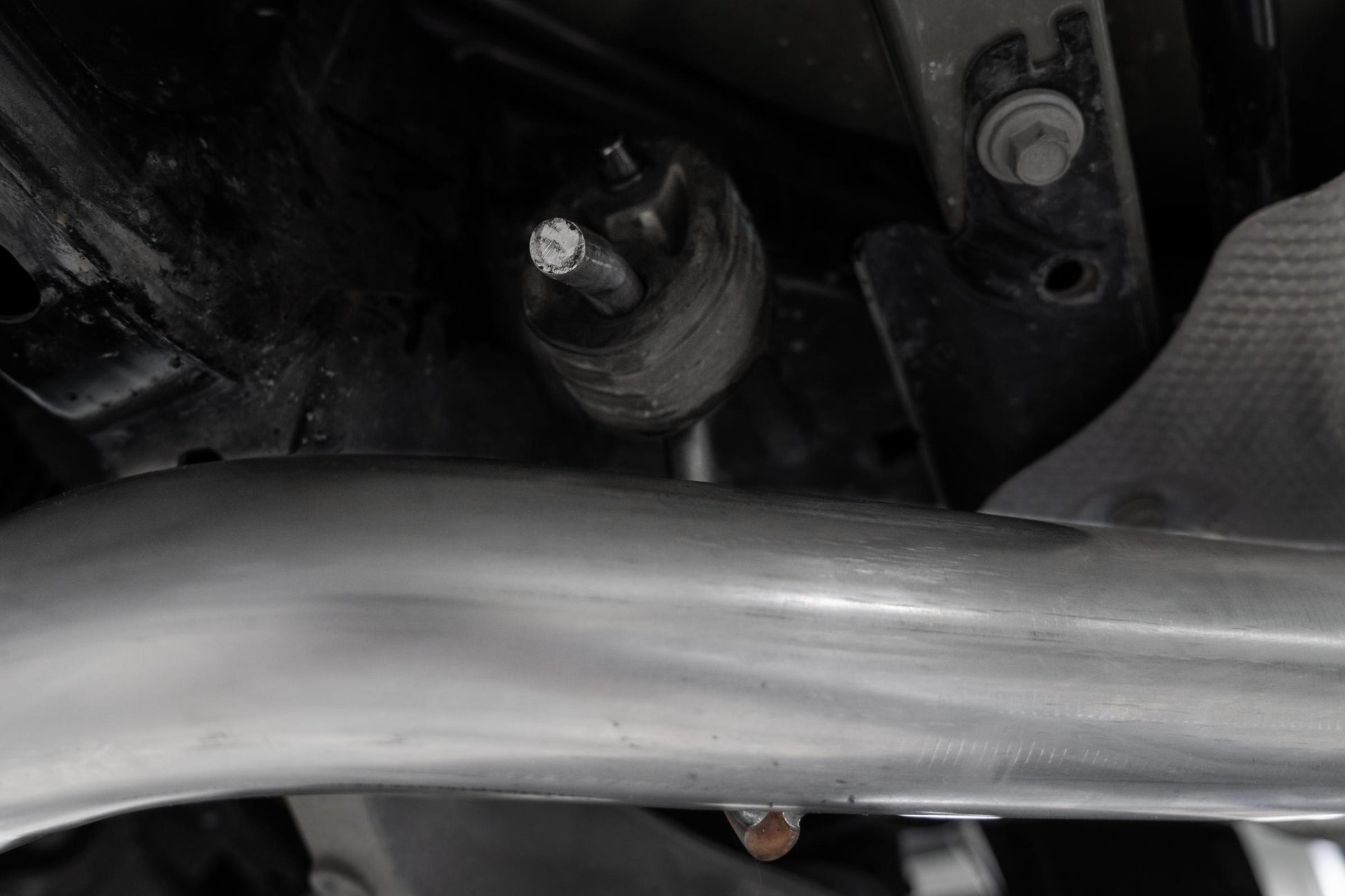Axle-Back 2.5 inch Dual Rear Quad Tips 20-Up Explorer/Aviator MBRP-2