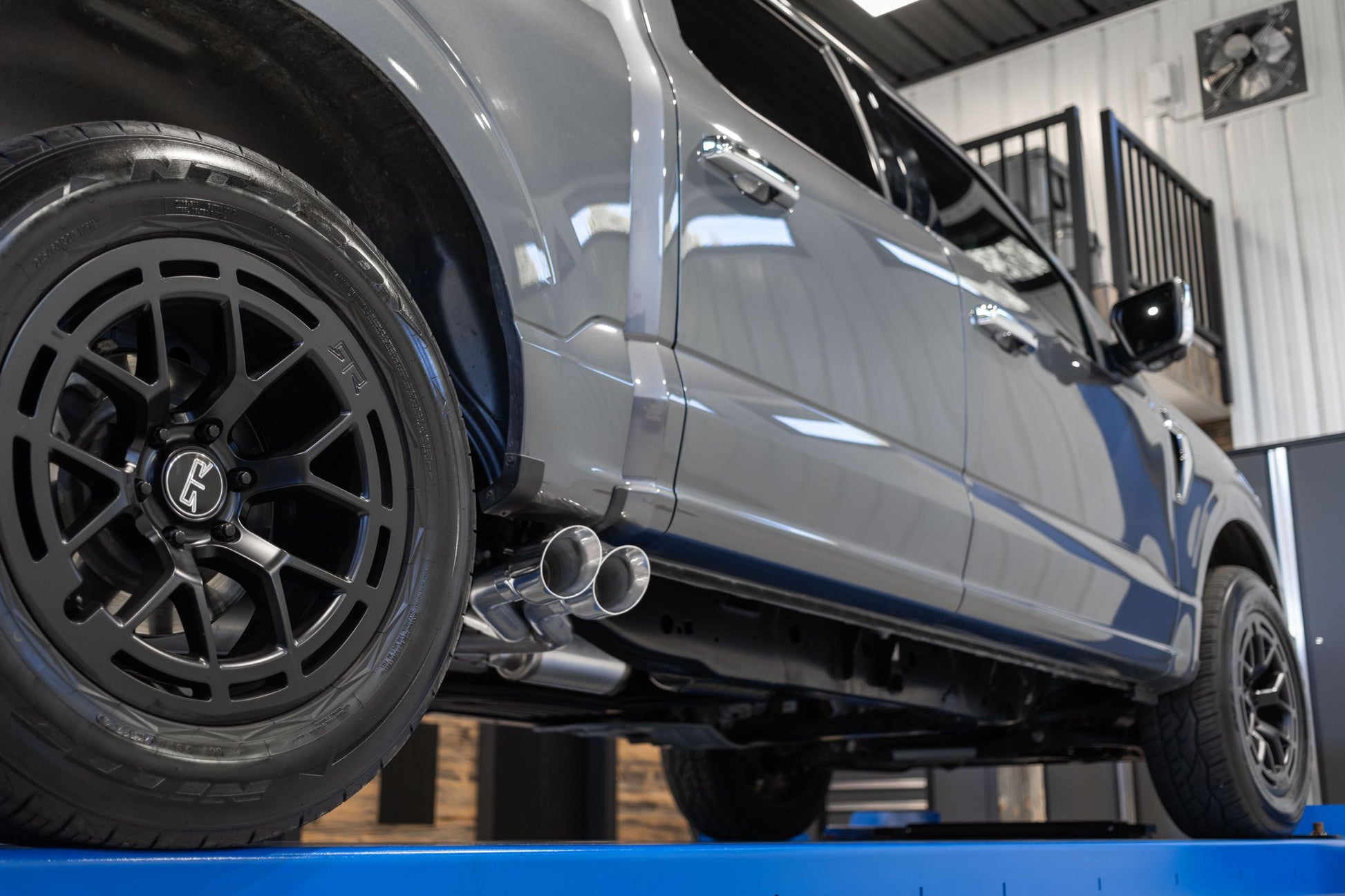 3 inch Cat-Back 2.5 inch Dual Pre-Axle (Street Profile) 21-UP F-150 Black Coated MBRP-11