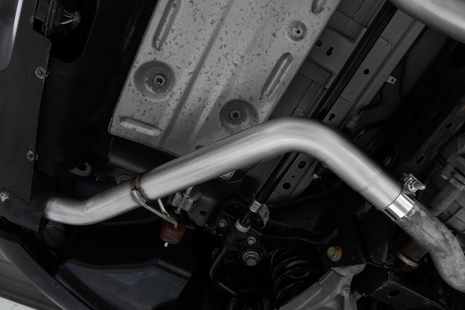 19-24 Ford Edge ST 2.0L EcoBoost V6 T304 Stainless Steel 2.5 Inch Axle-Back Dual Rear Exit MBRP-4
