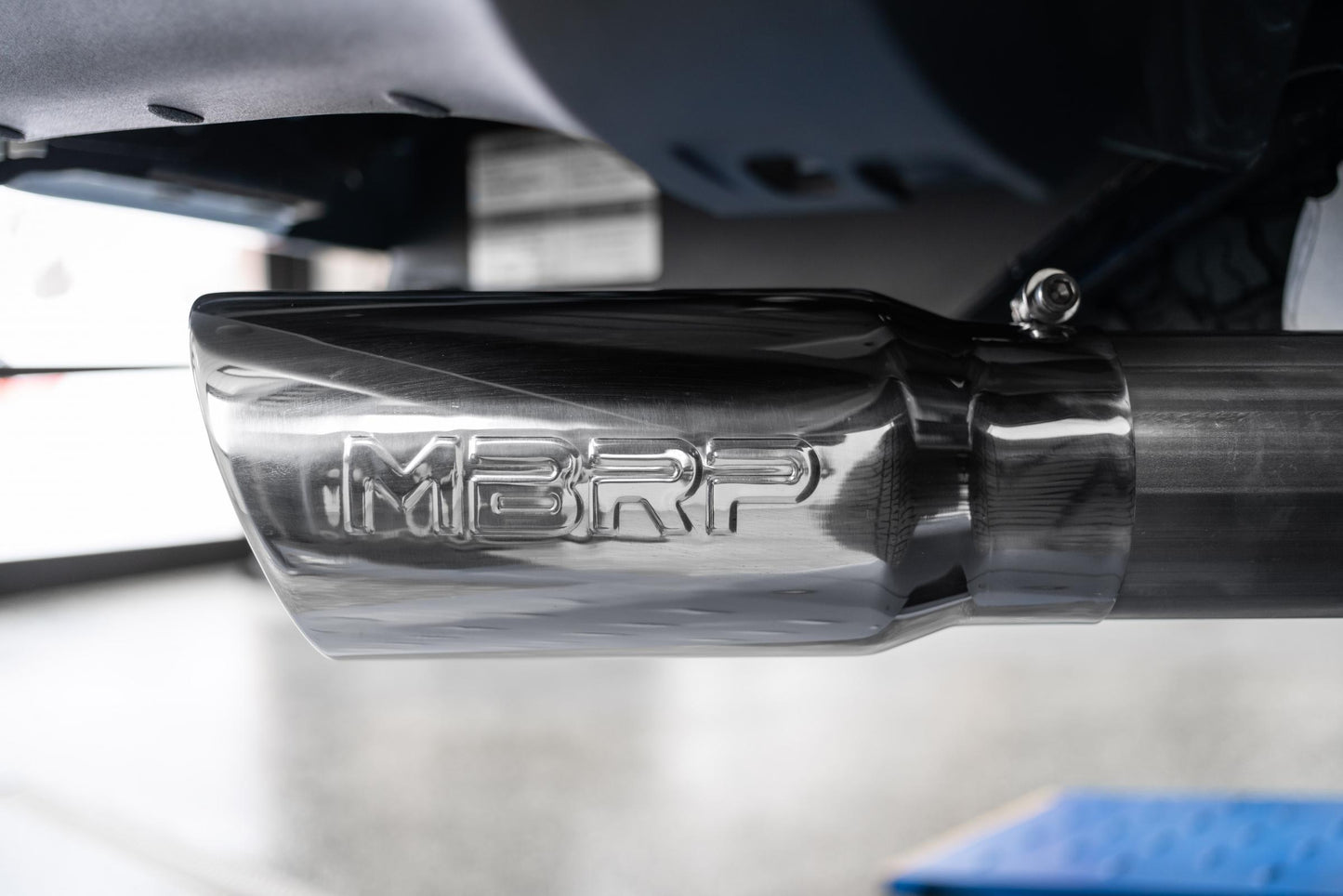 Ford 4 Inch Exhaust Resonator Back Single Side For 17-20 Ford F250/F350 MBRP-38