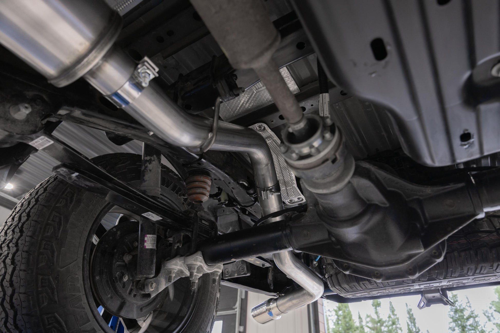 2024-Up Ford Ranger 2.3L Ecoboost Armor Lite Aluminized Steel 3-Inch Cat-Back Single Side Exit with Polished Tip MBRP-9