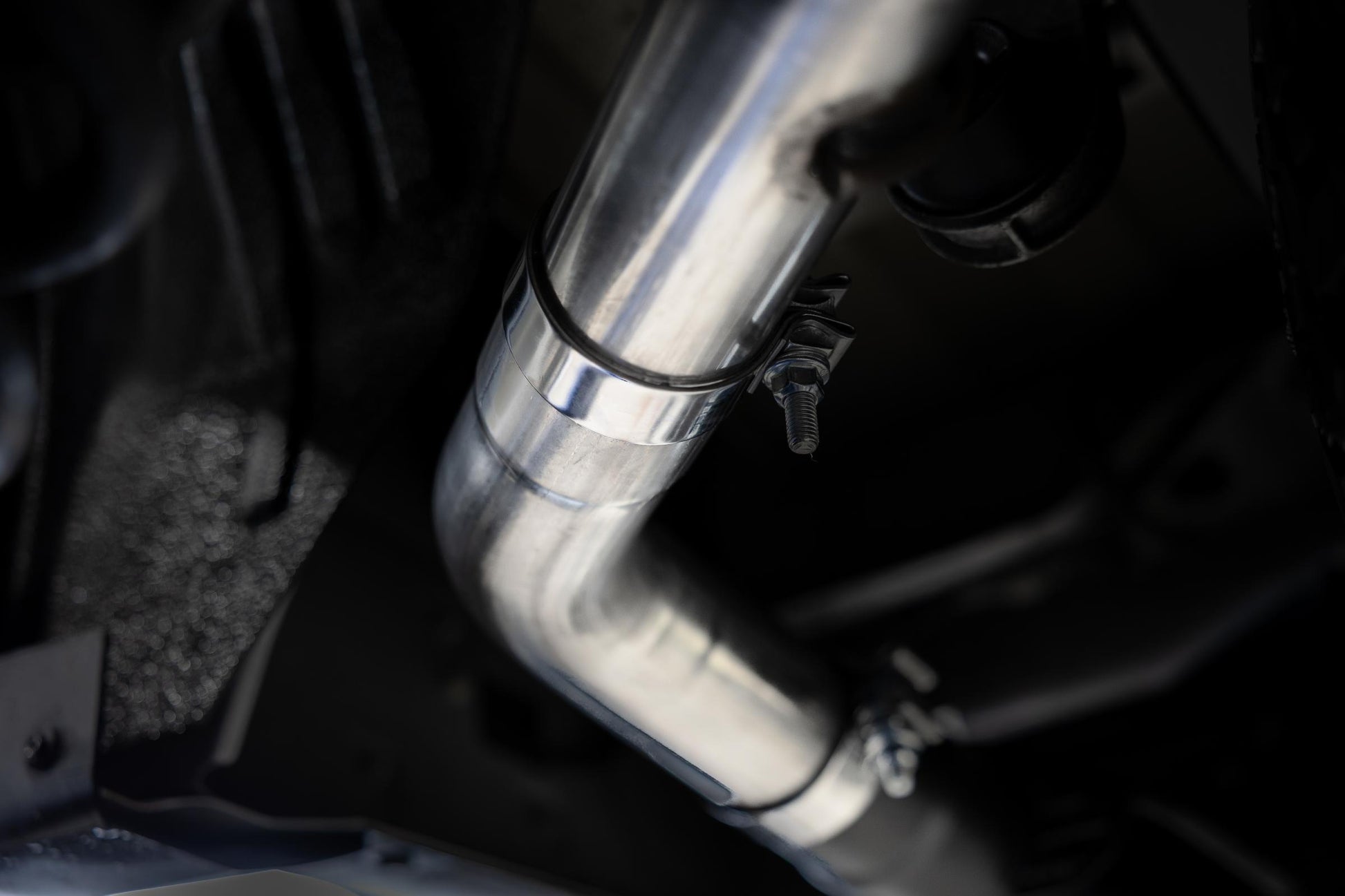 22-Present Ford F-150 Raptor 3.5L and Raptor R 5.2L Armor Pro 3-Inch Axle-Back Dual Split Rear Turn Down MBRP-11