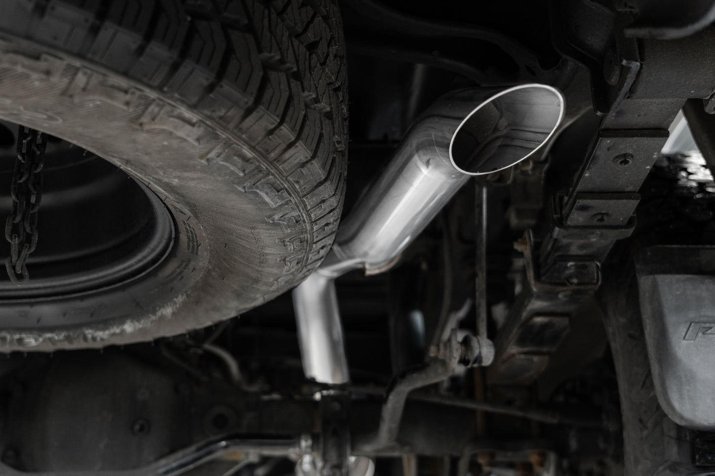 2022-Up Nissan Frontier 3.8L Turn Down Aluminized Steel 2.5 Inch Cat-Back 3 Inch Single High Clearance Rear Exit Armor Lite Series MBRP-5