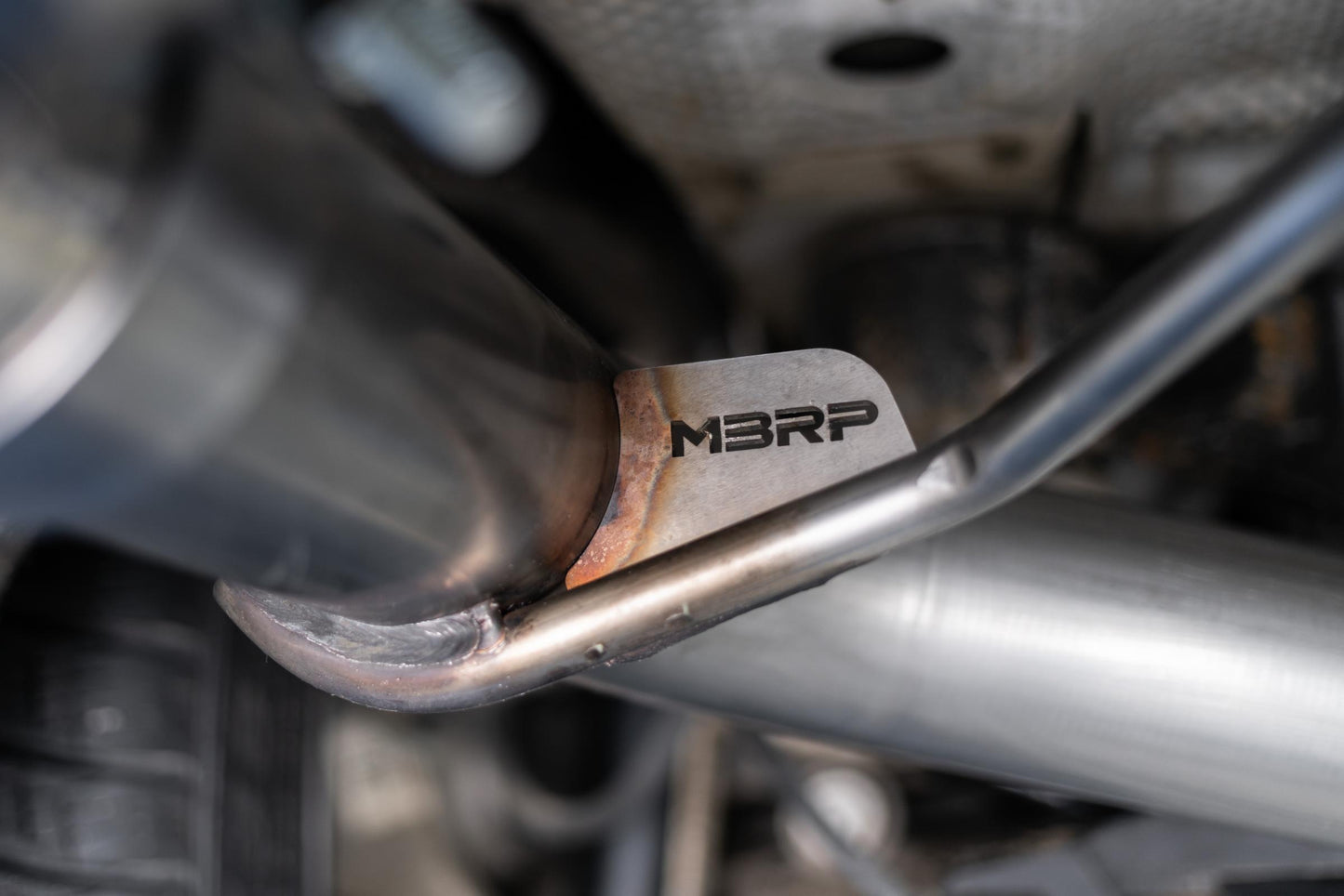 Porsche 2.5 Inch Axle Back Dual Split Rear Bypass Armor Pro Series Carbon Fiber Tips For 14-Up Porsche Macan MBRP-2