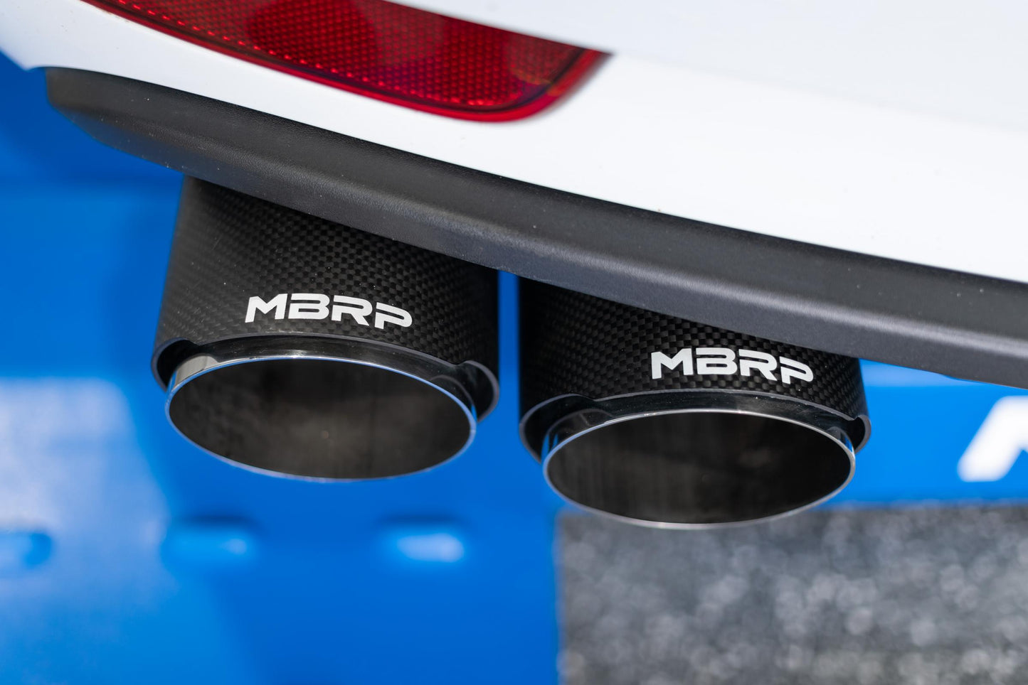 Porsche 2.5 Inch Axle Back Dual Split Rear Bypass Armor Pro Series Carbon Fiber Tips For 14-Up Porsche Macan MBRP-8
