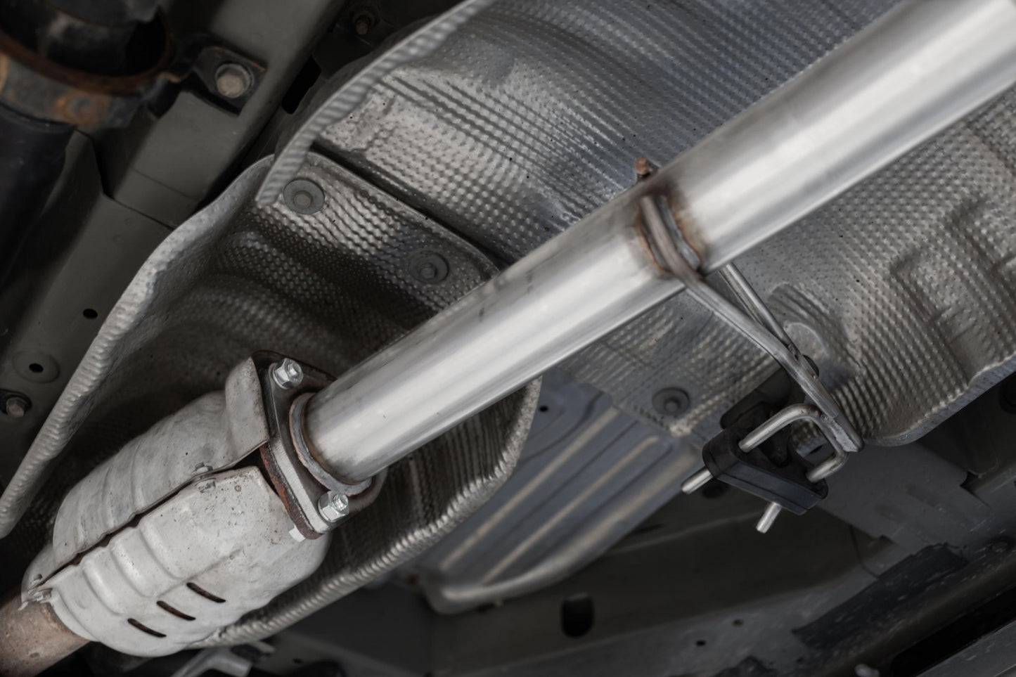 2.5 inch Cat-Back Single Side 17-20 Honda Ridgeline Aluminized Steel MBRP-2