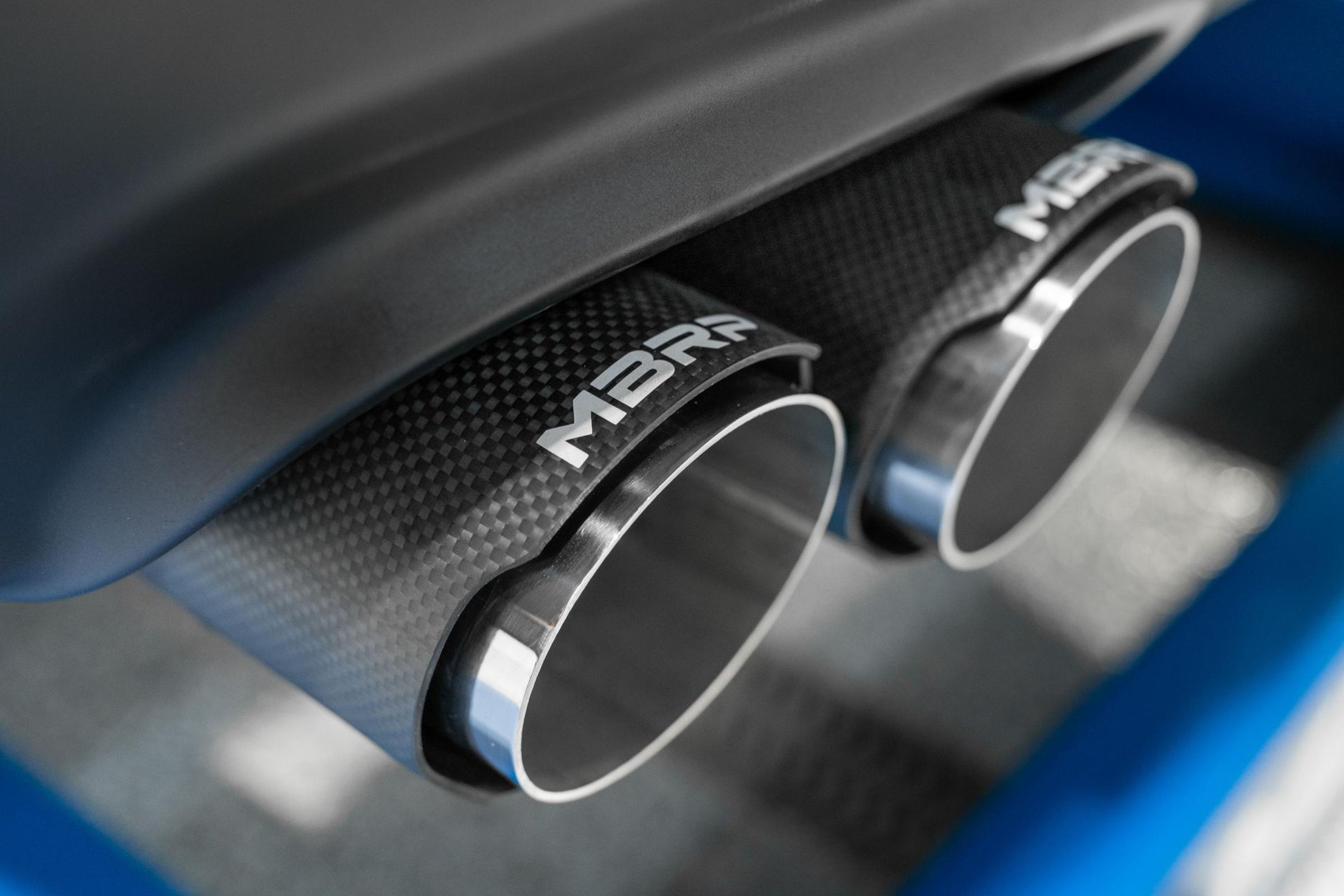 15-23 Dodge Challenger T304 Stainless Steel 2.5 Inch Cat Back Dual Rear Exit with Carbon Fiber Tips Exhaust System MBRP-5