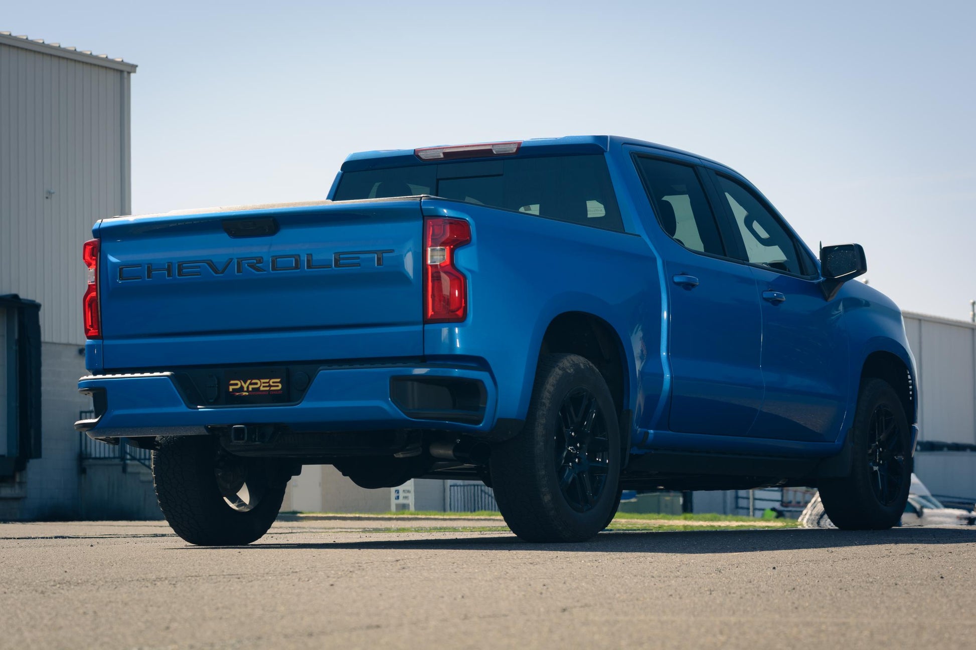 19-25 Silverado / Sierra 1500 4.8L/5.3L Single Exit Tunes & Tip Muffler Replacement Kit Violator Muffler Black Tip SGT32VB Pypes Performance Exhaust-2