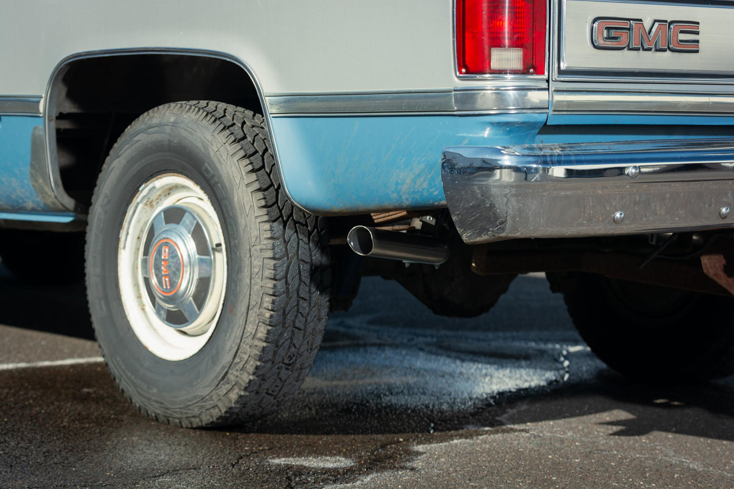 Crossmember Back w/X-Pipe System 75-87 GM Split Rear Dual Exit 2.5 in Intermediate And Tail Pipe Natural Finish 409 Stainless Steel Catalytic Converter Incl Pypes Performance Exhaust-3