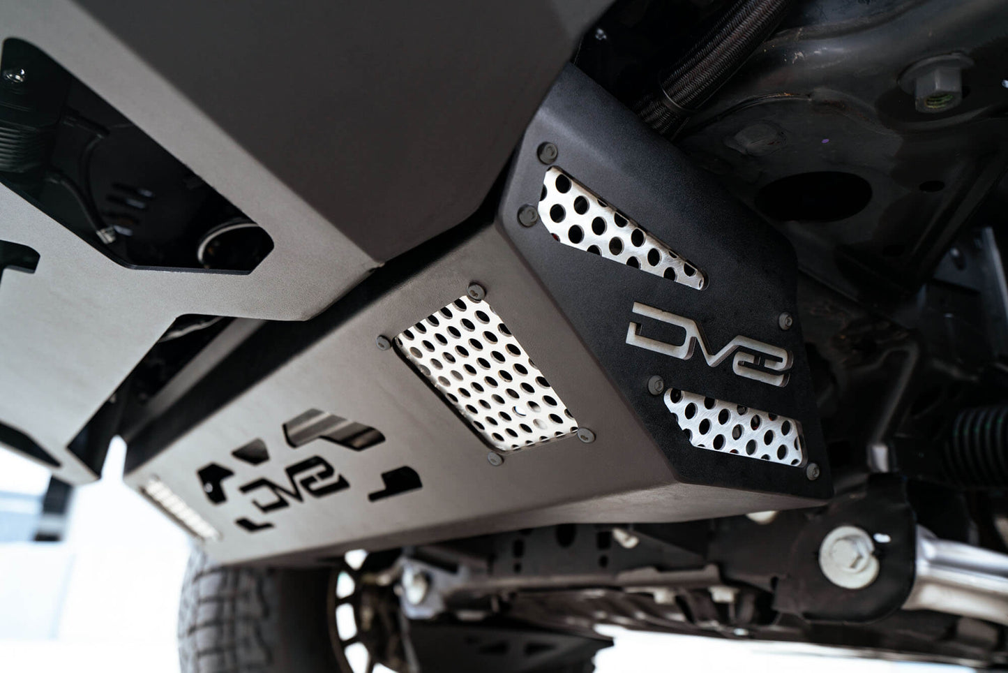 2021 2024 Ford Bronco Steel Front Skid Plate DV8 Offroad-4