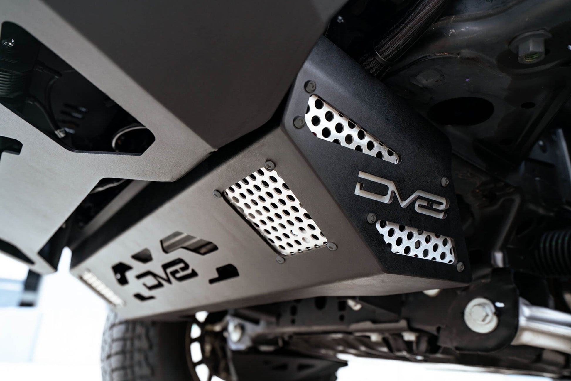 2021 2024 Ford Bronco Steel Front Skid Plate DV8 Offroad-4
