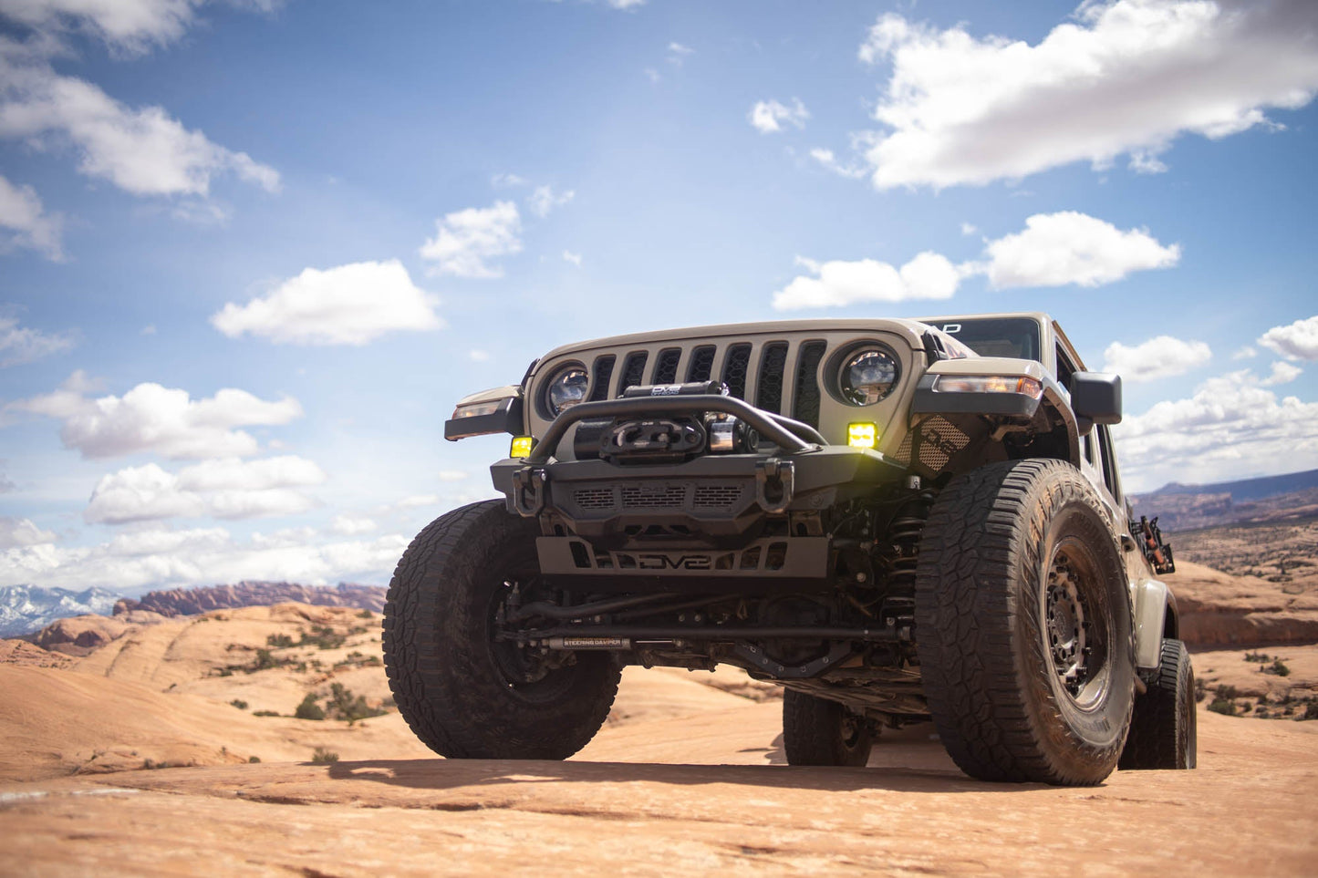 2018=2025 Jeep Wrangler JL JL Gladiator JT Front Bumper Sway Bar Disconnect Motor Skid Plate DV8 Offroad-17