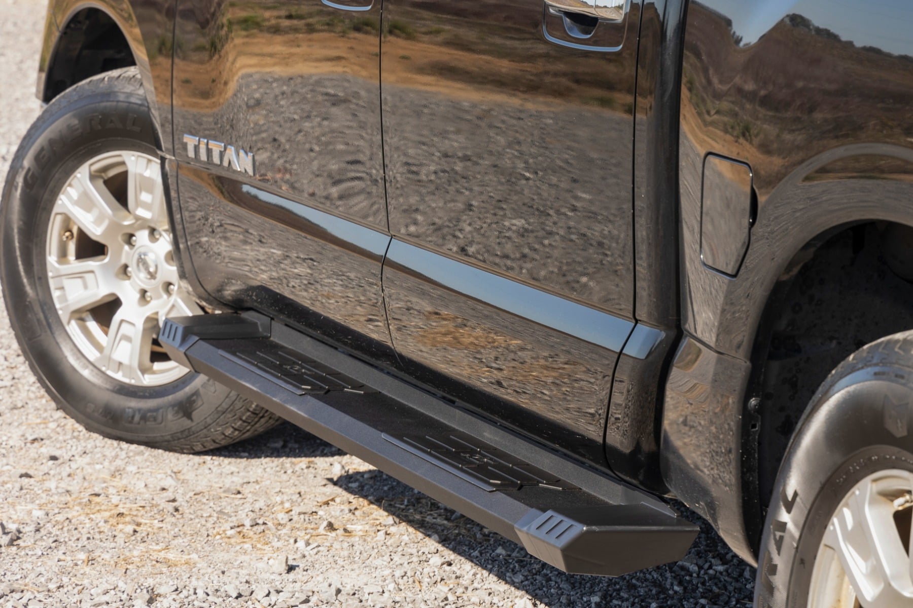 HD2 Aluminum Running Boards Crew Cab Nissan Titan 2WD/4WD (2004-2024) Rough Country-5