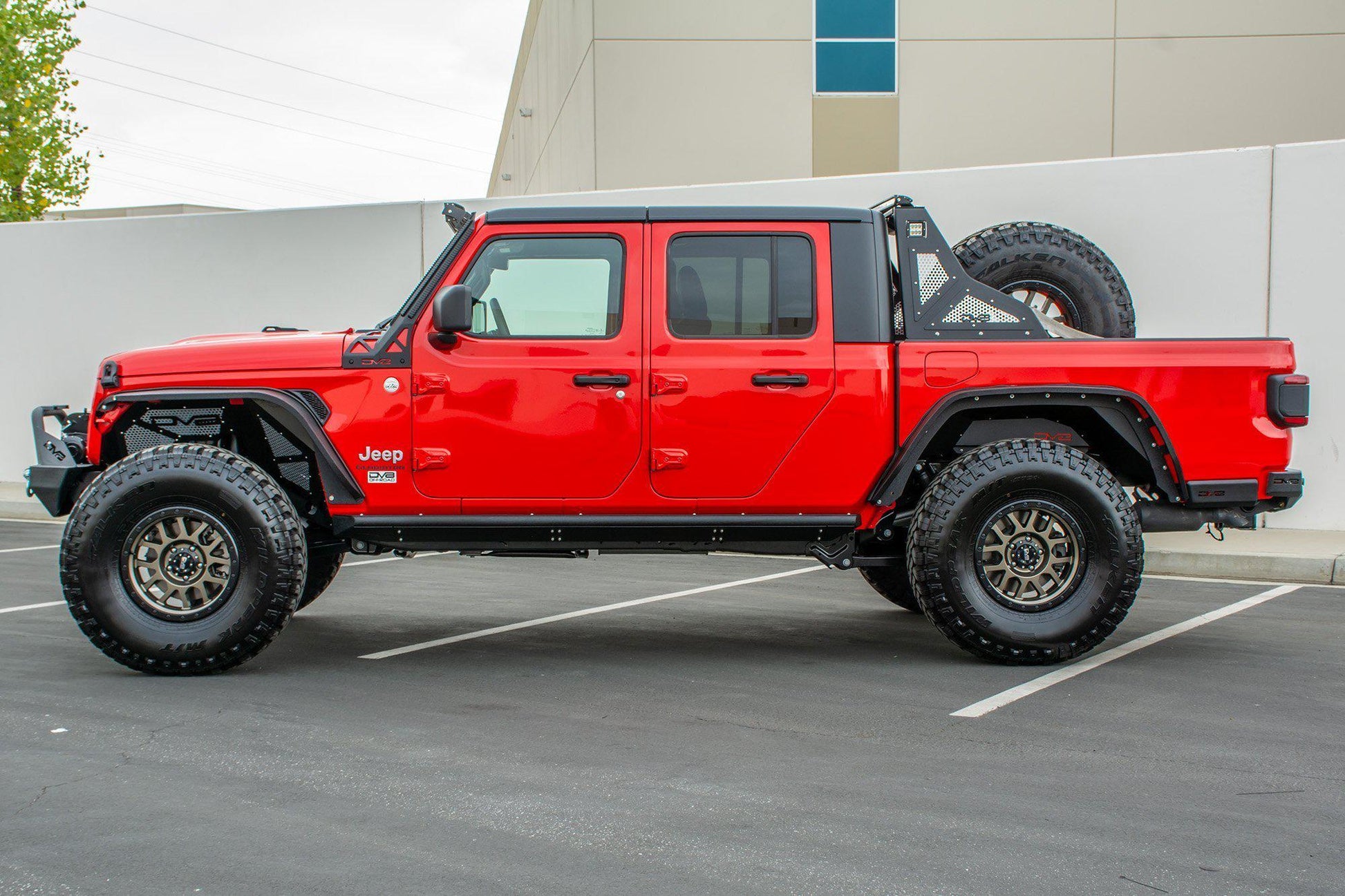 2020 2025 Jeep Gladiator JT Rock Sliders With Step DV8 Offroad-3
