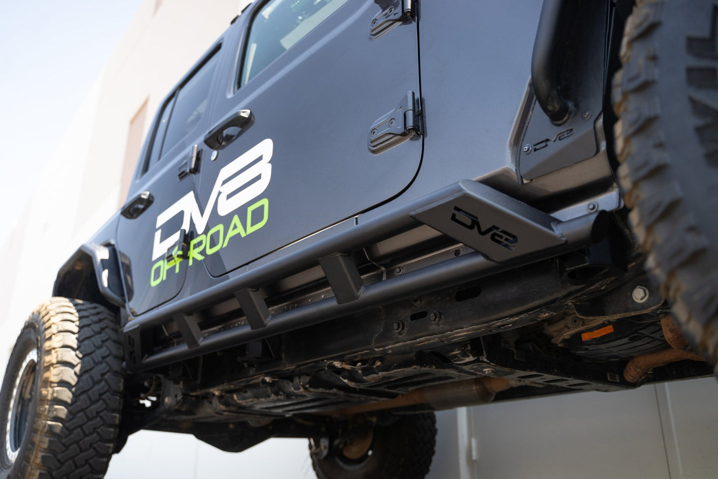 2018 2025 Jeep Wrangler JLU 4 Door FS 15 Series Rock Sliders DV8 Offroad-11