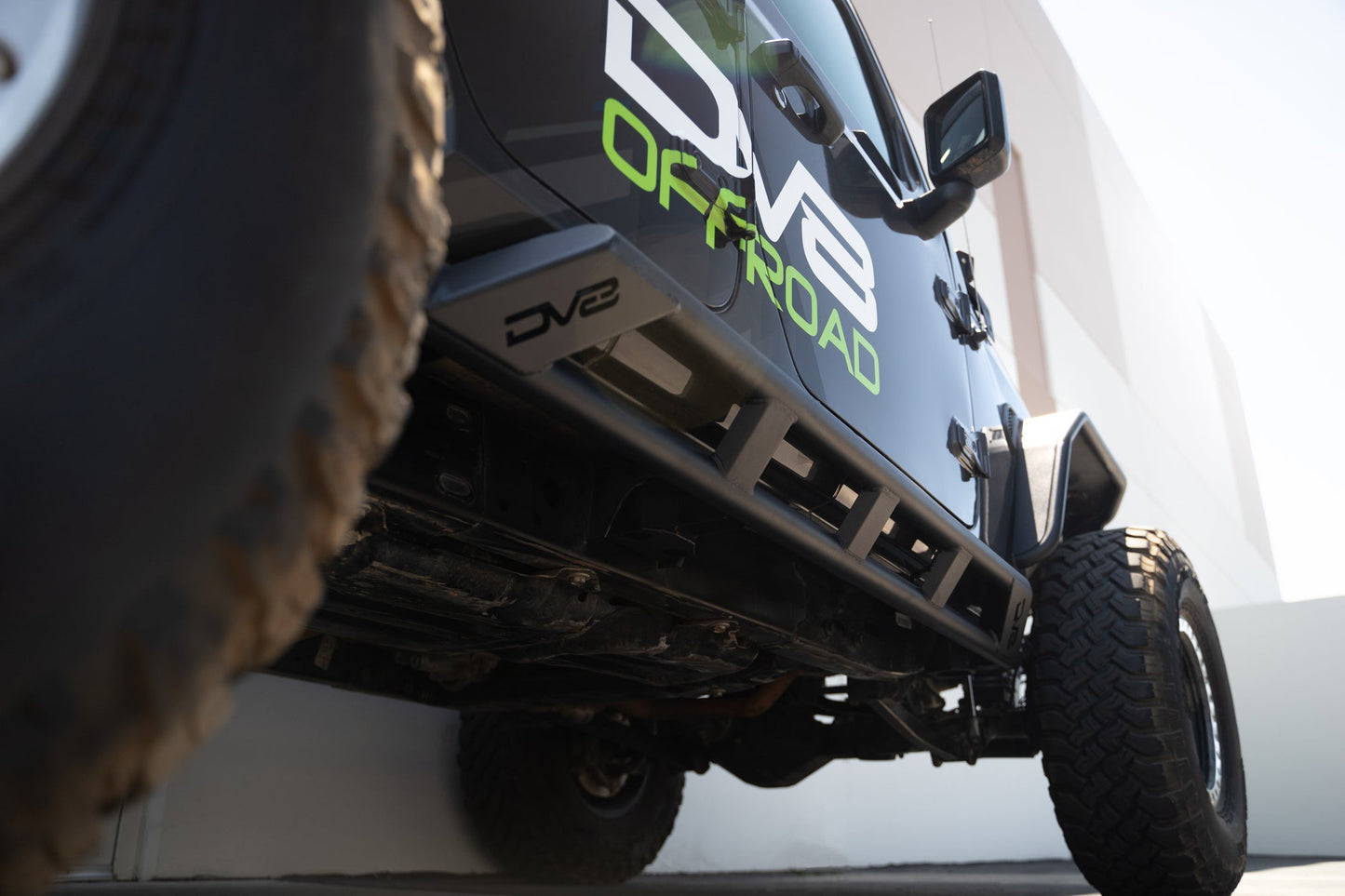 2018 2025 Jeep Wrangler JLU 4 Door FS 15 Series Rock Sliders DV8 Offroad-12