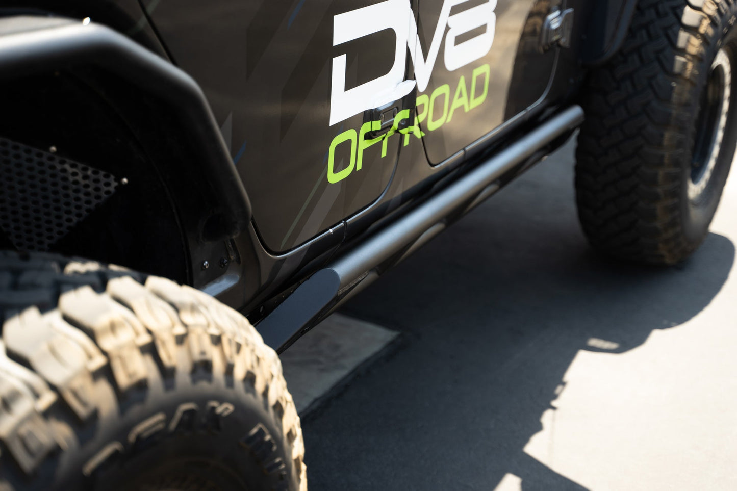 2018 2025 Jeep Wrangler JLU 4 Door FS 15 Series Rock Sliders DV8 Offroad-8