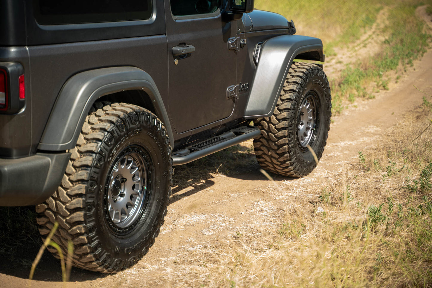 2018 2025 Jeep Wrangler JL 2 Door Oe Plus Side Steps DV8 Offroad-11