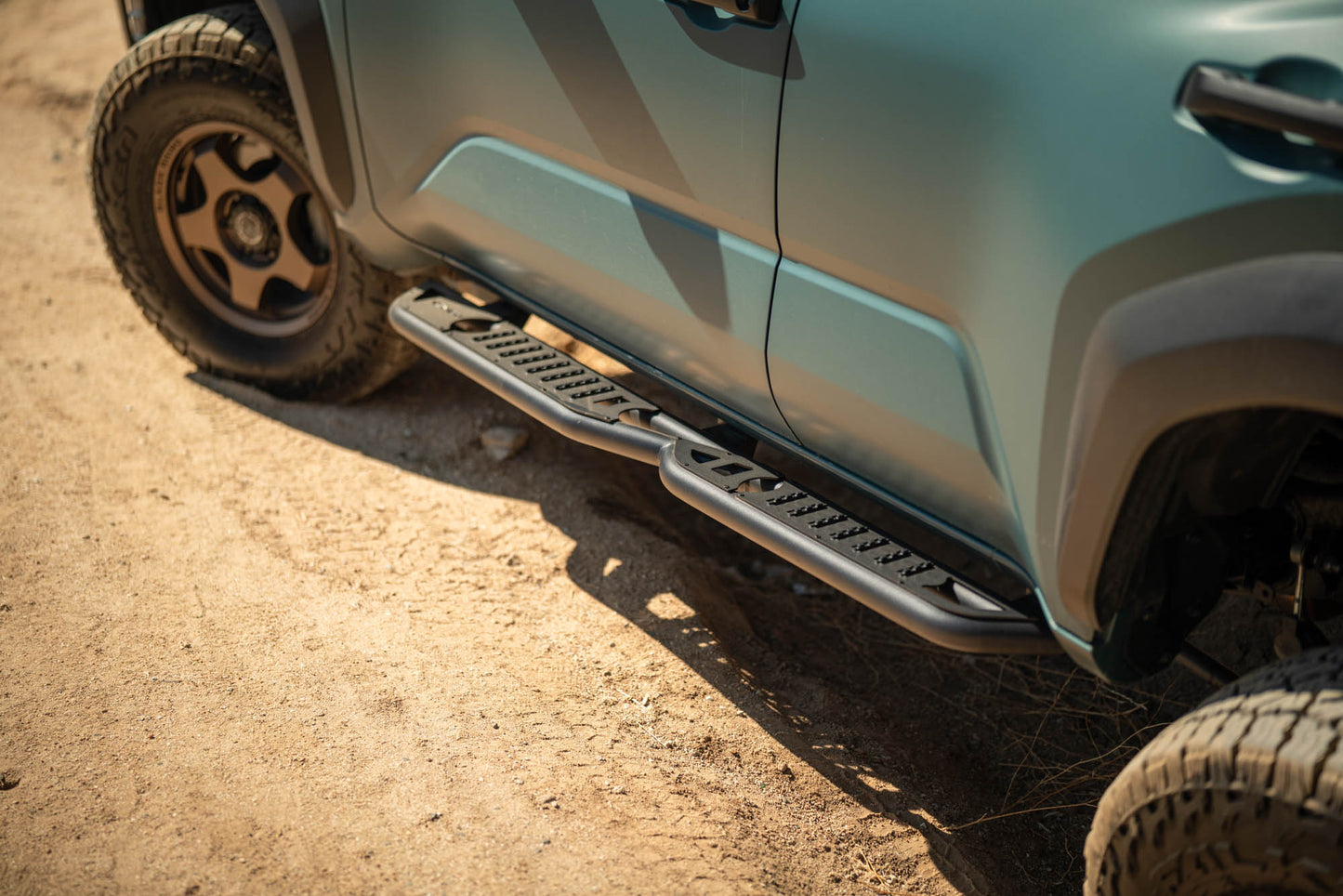 2025 Toyota 4Runner OE Plus Side Steps DV8 Offroad-2