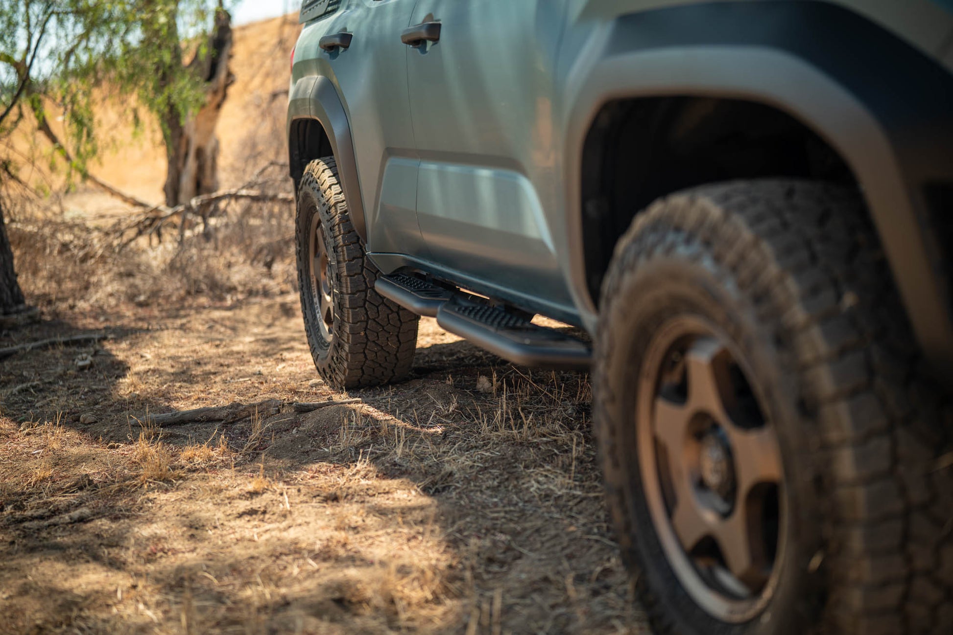 2025 Toyota 4Runner OE Plus Side Steps DV8 Offroad-6