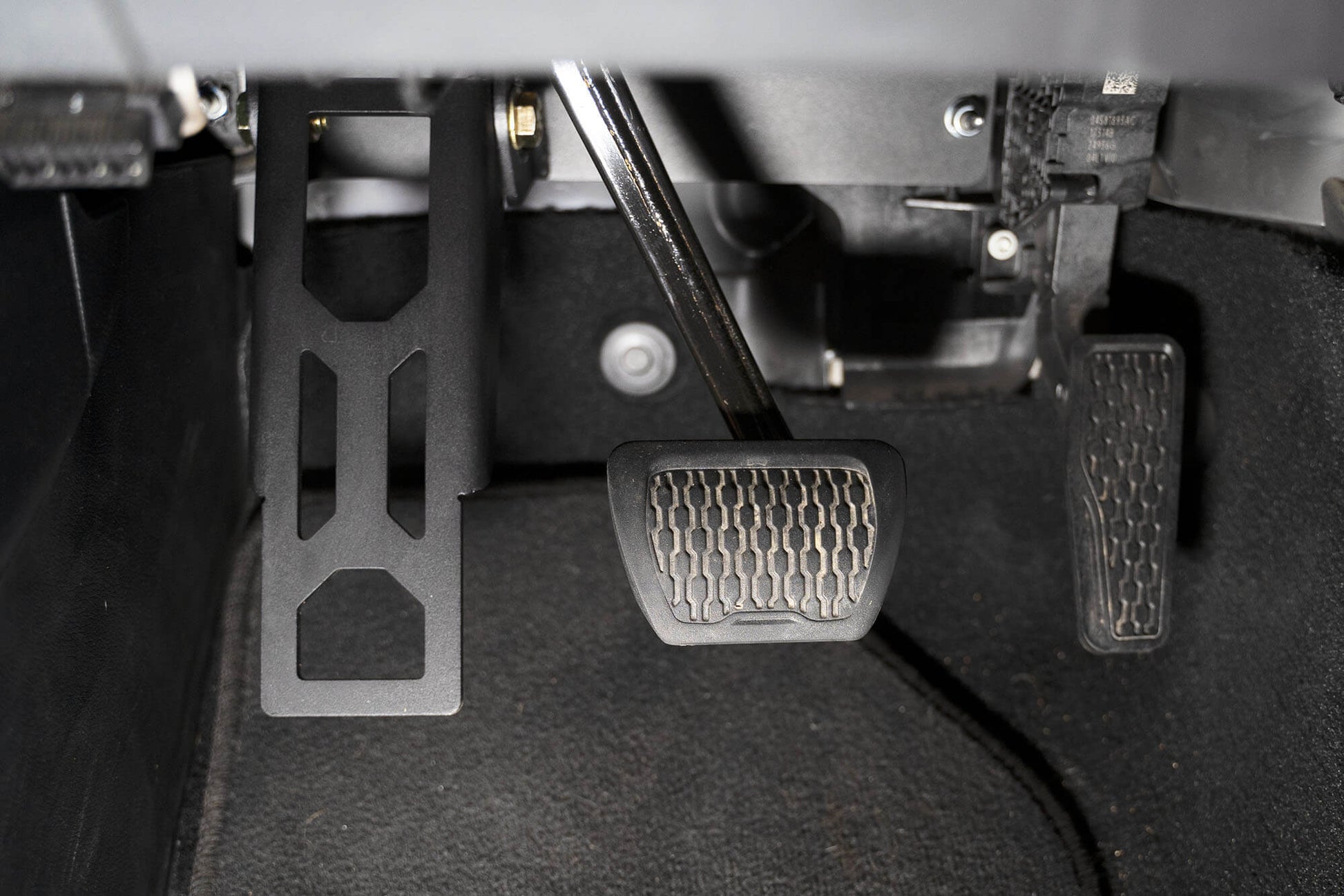 2020 2025 Jeep Wrangler JL JLU Gladiator JT Adjustable Dead Pedal DV8 Offroad-1