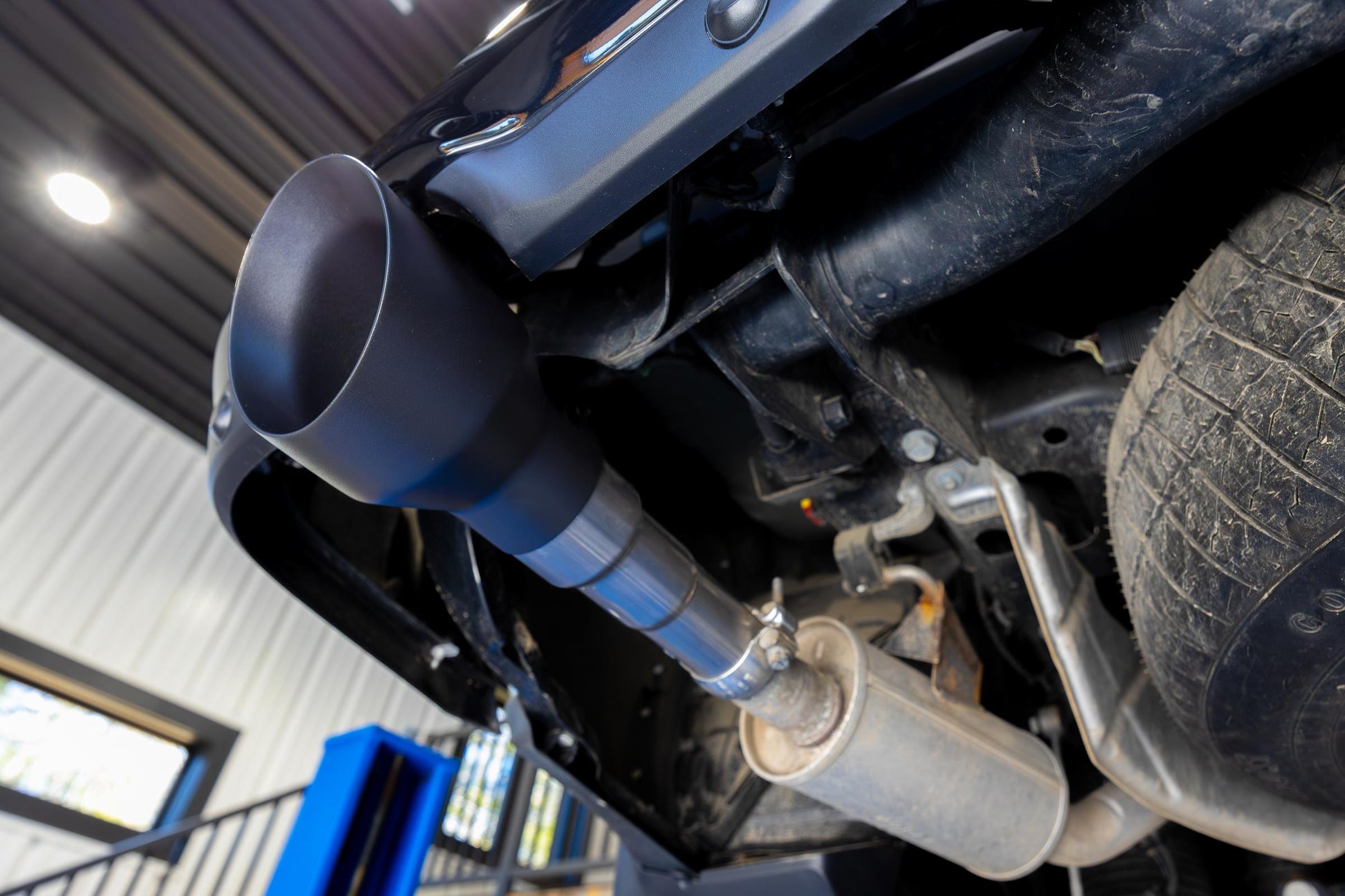 2019-2024 Ram 1500 5.7L Hemi Black Exhaust Tips, Armor BLK 5 Inch OD Dual Wall Angle Cut, Sold In Pairs MBRP-3