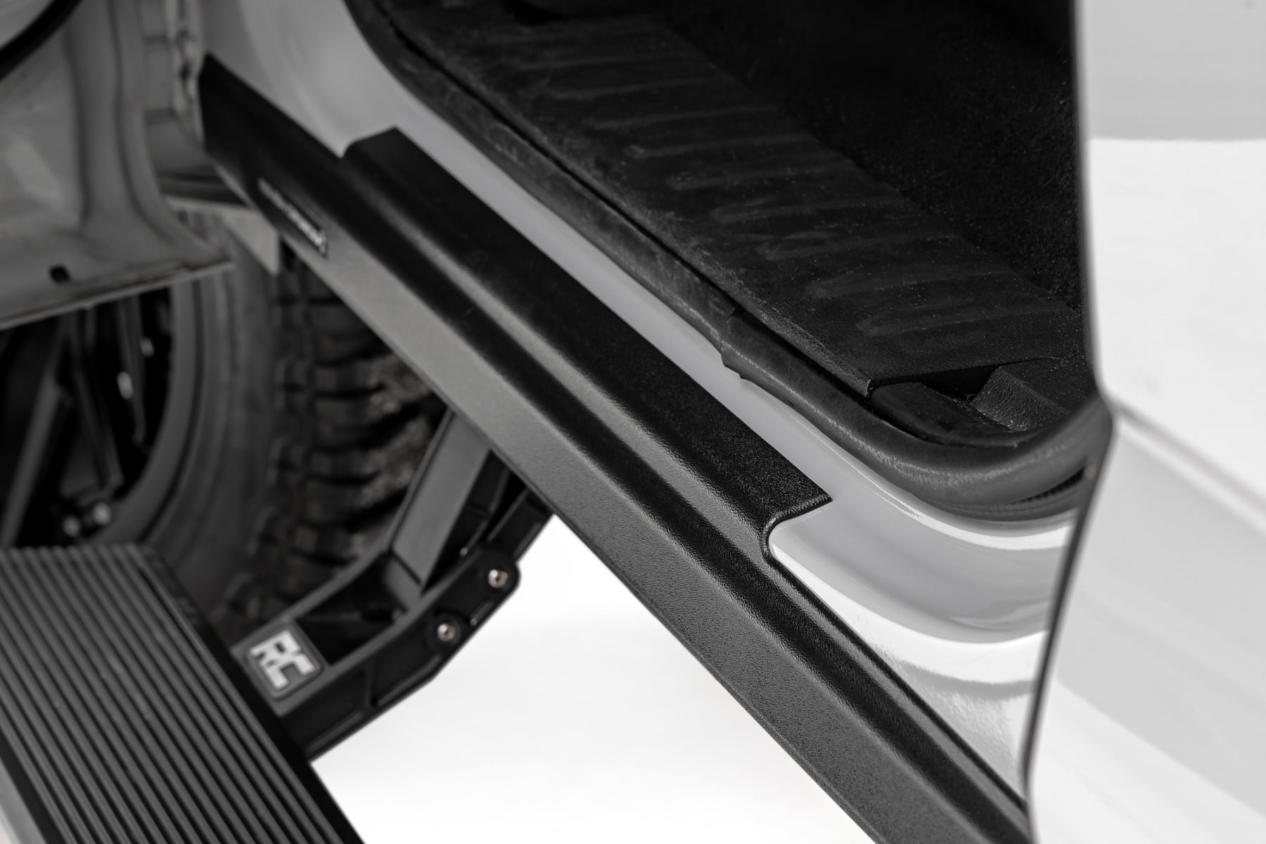 Trail Cladding Rocker Sill Plates Ford F-150 2WD/4WD (2021-2026) Rough Country-1