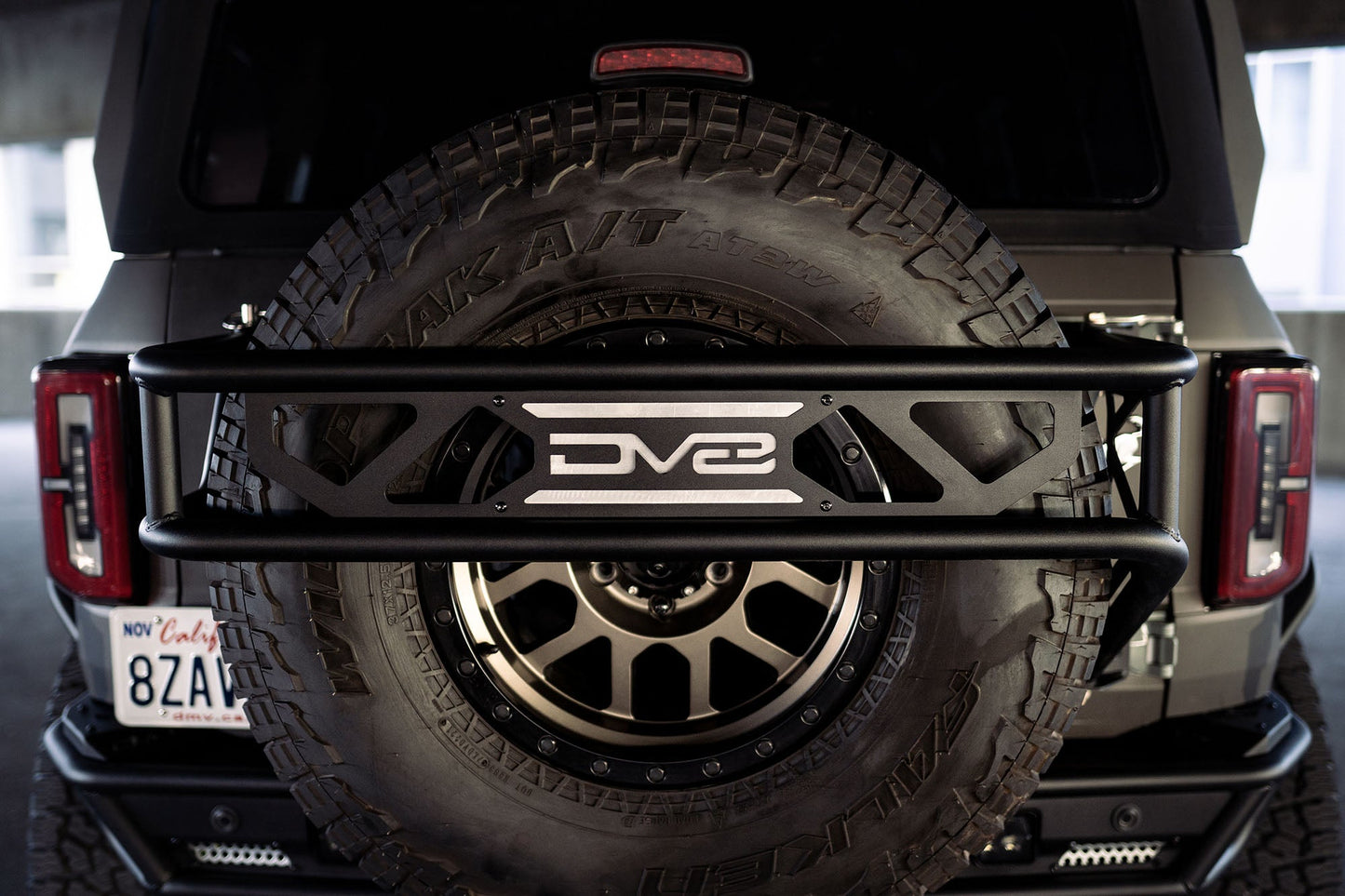 2021 2024 Ford Bronco Spare Tire Guard Accessory Mount DV8 Offroad-1