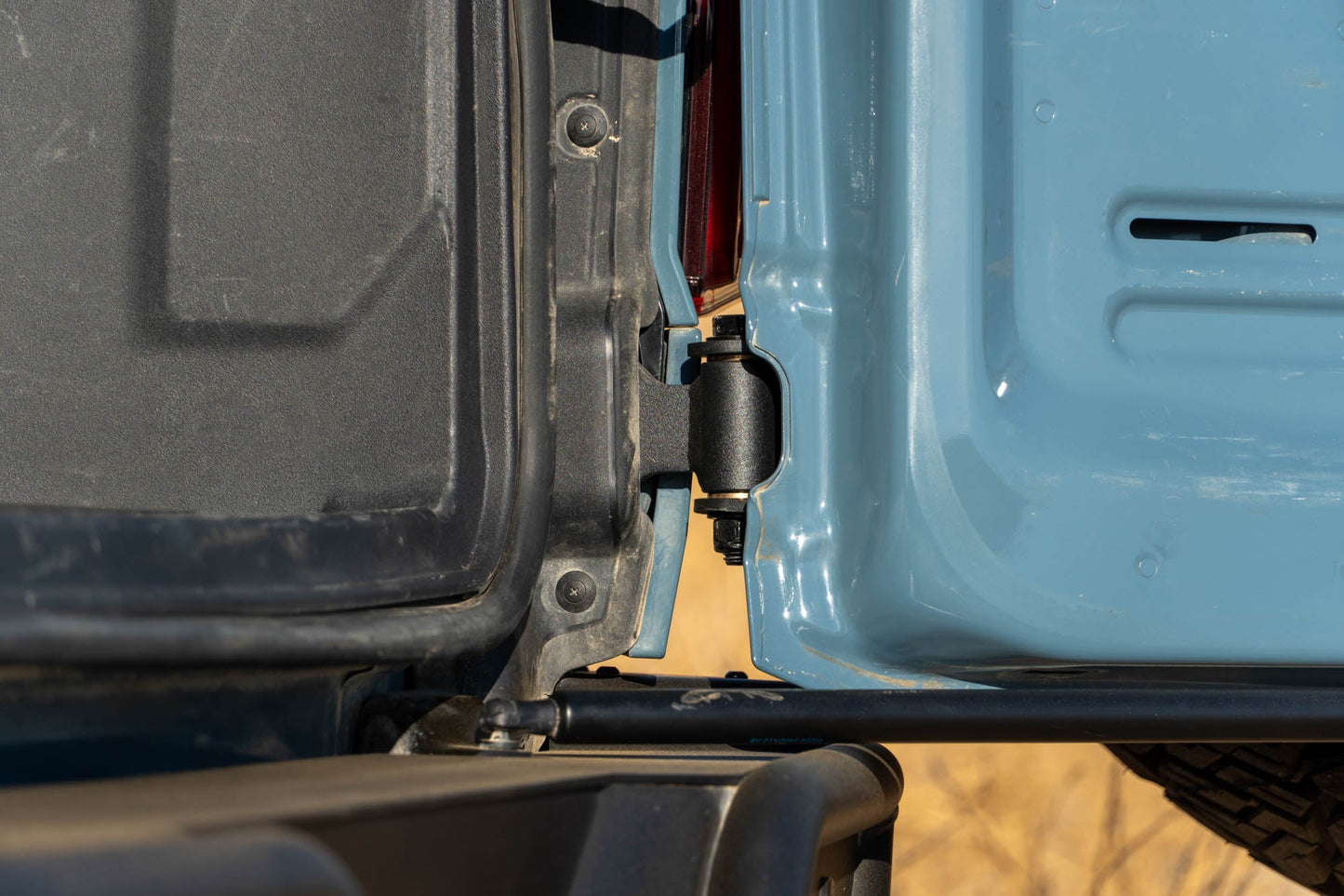 2021 2024 Ford Bronco Tire Carrier DV8 Offroad-13