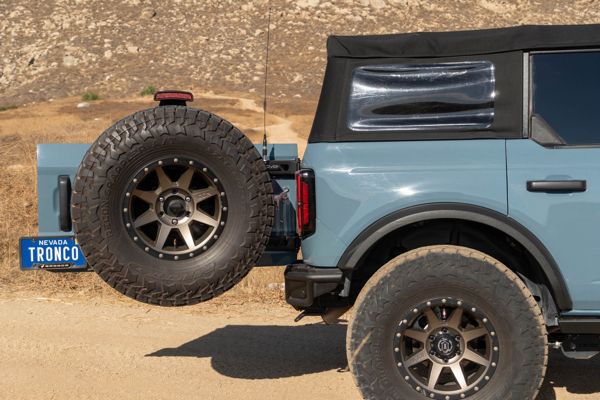 2021 2024 Ford Bronco Tire Carrier DV8 Offroad-6