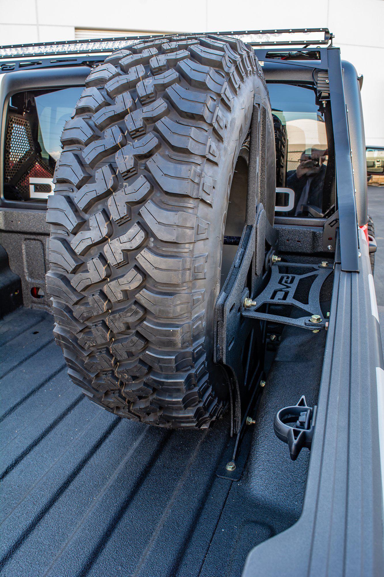 2020 2025 Jeep Gladiator Stand Up Spare Tire Mount DV8 Offroad-5