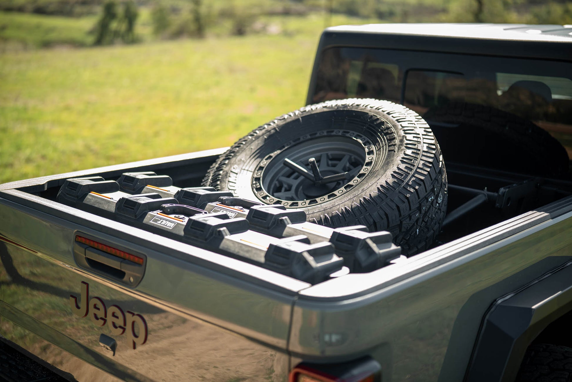 2020 2025 Jeep Gladiator JT Adjustable In Bed Tire Carrier DV8 Offroad-21