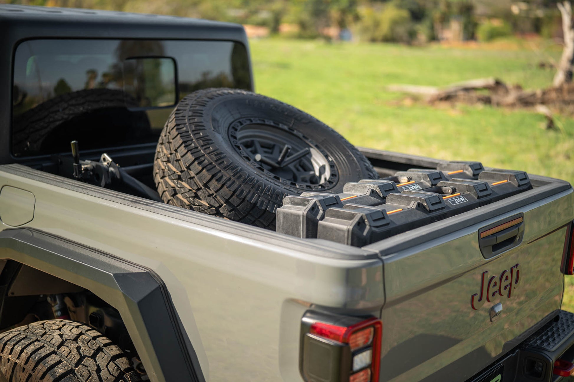 2020 2025 Jeep Gladiator JT Adjustable In Bed Tire Carrier DV8 Offroad-23