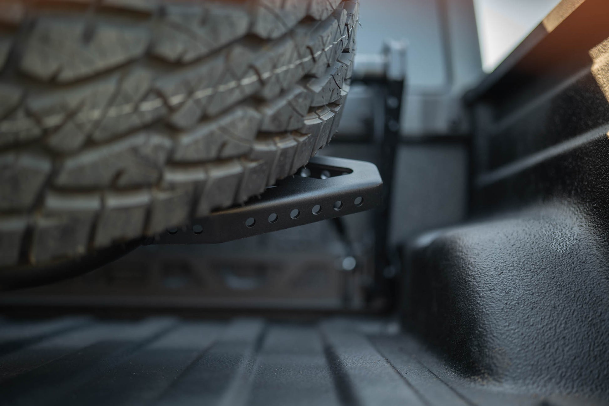 2020 2025 Jeep Gladiator JT Adjustable In Bed Tire Carrier DV8 Offroad-5
