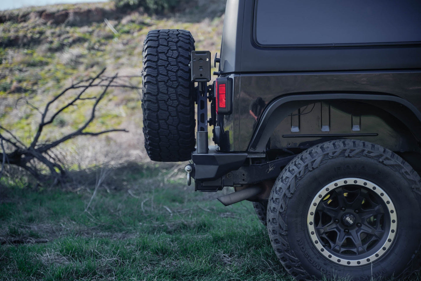 2007 2018 Jeep Wrangler JK JKU Tire Carrier For Mto Bumper DV8 Offroad-11
