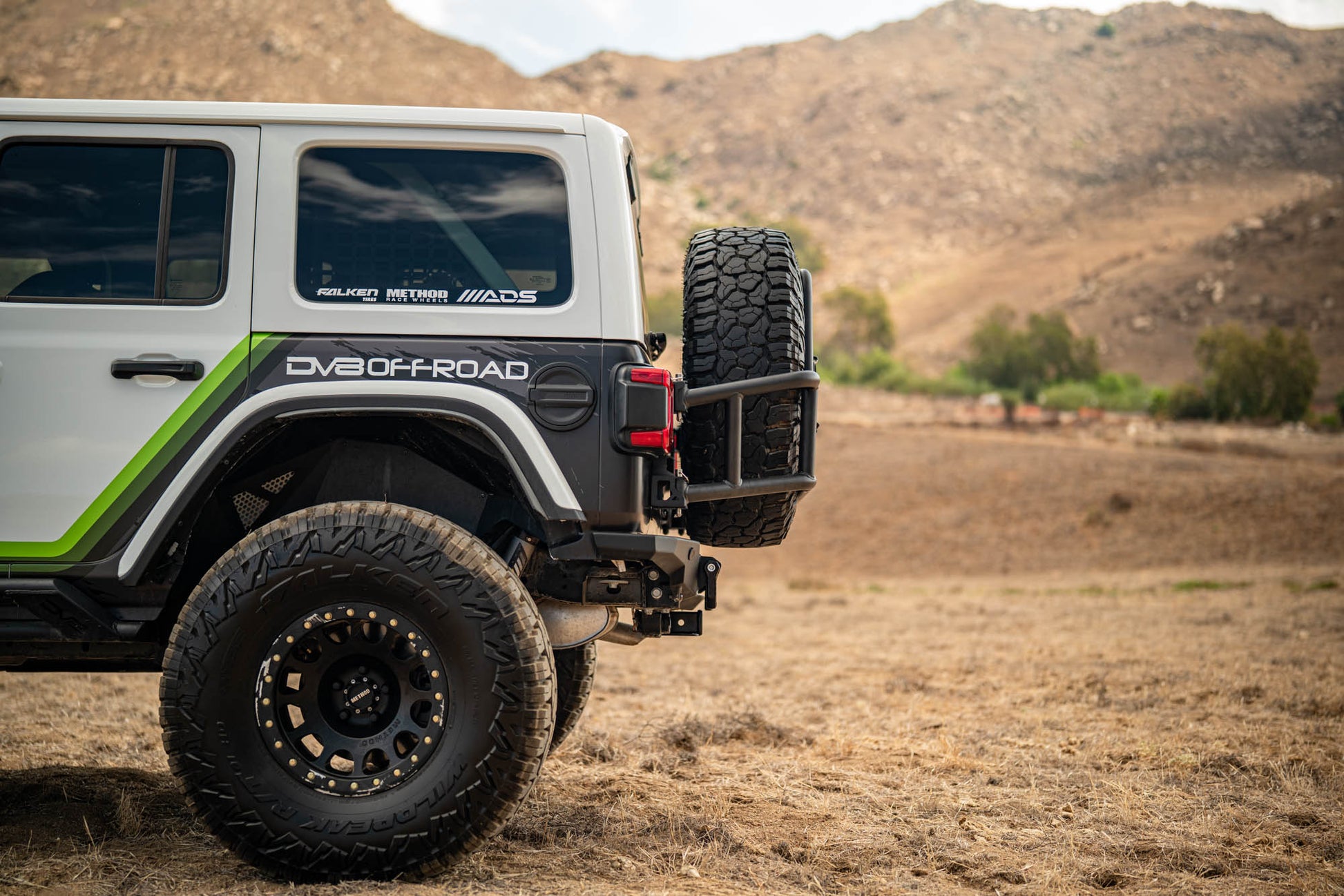 2018 2025 Jeep Wrangler JL Body Mounted Tire Carrier DV8 Offroad-14