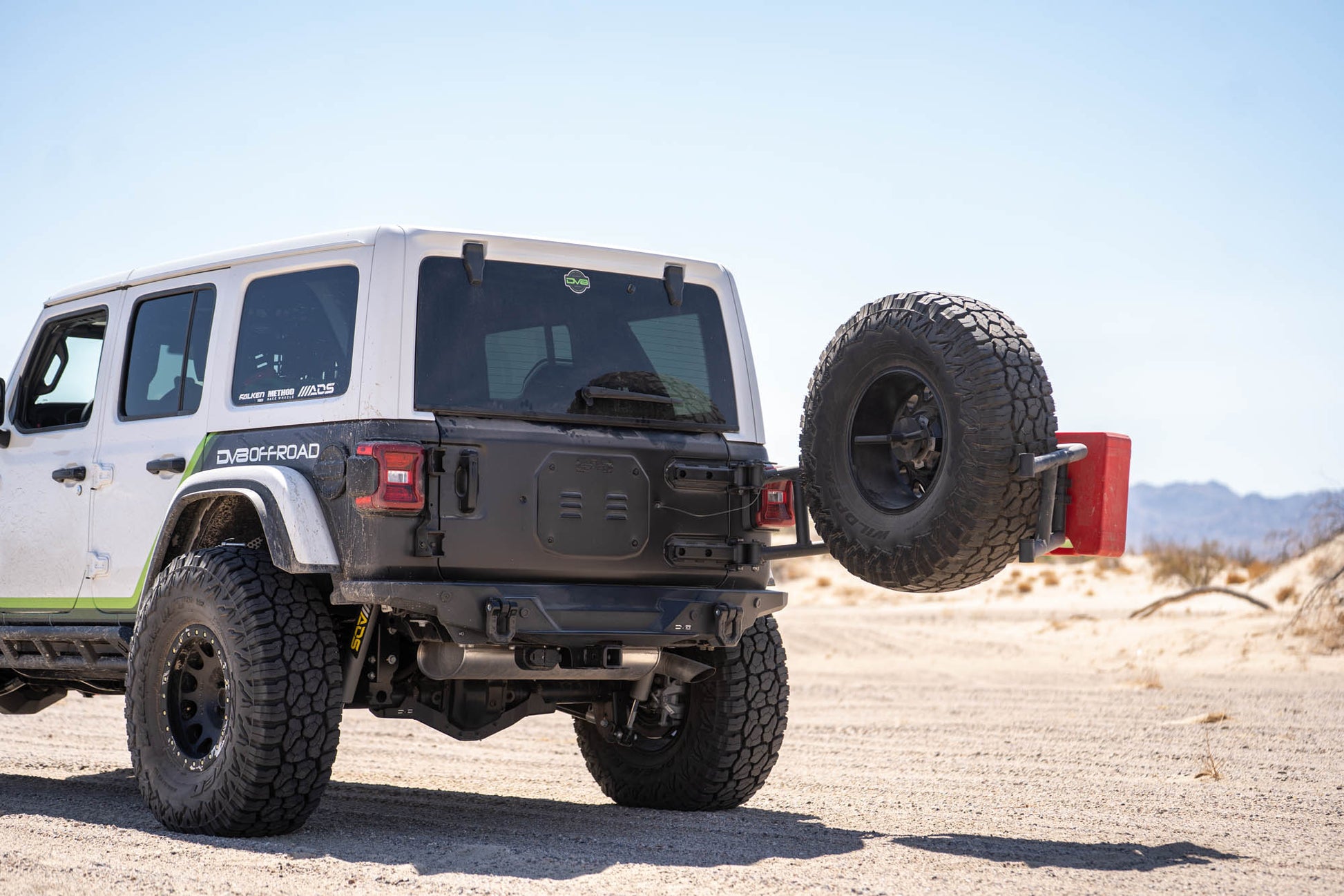 2018 2025 Jeep Wrangler JL Body Mounted Tire Carrier DV8 Offroad-6
