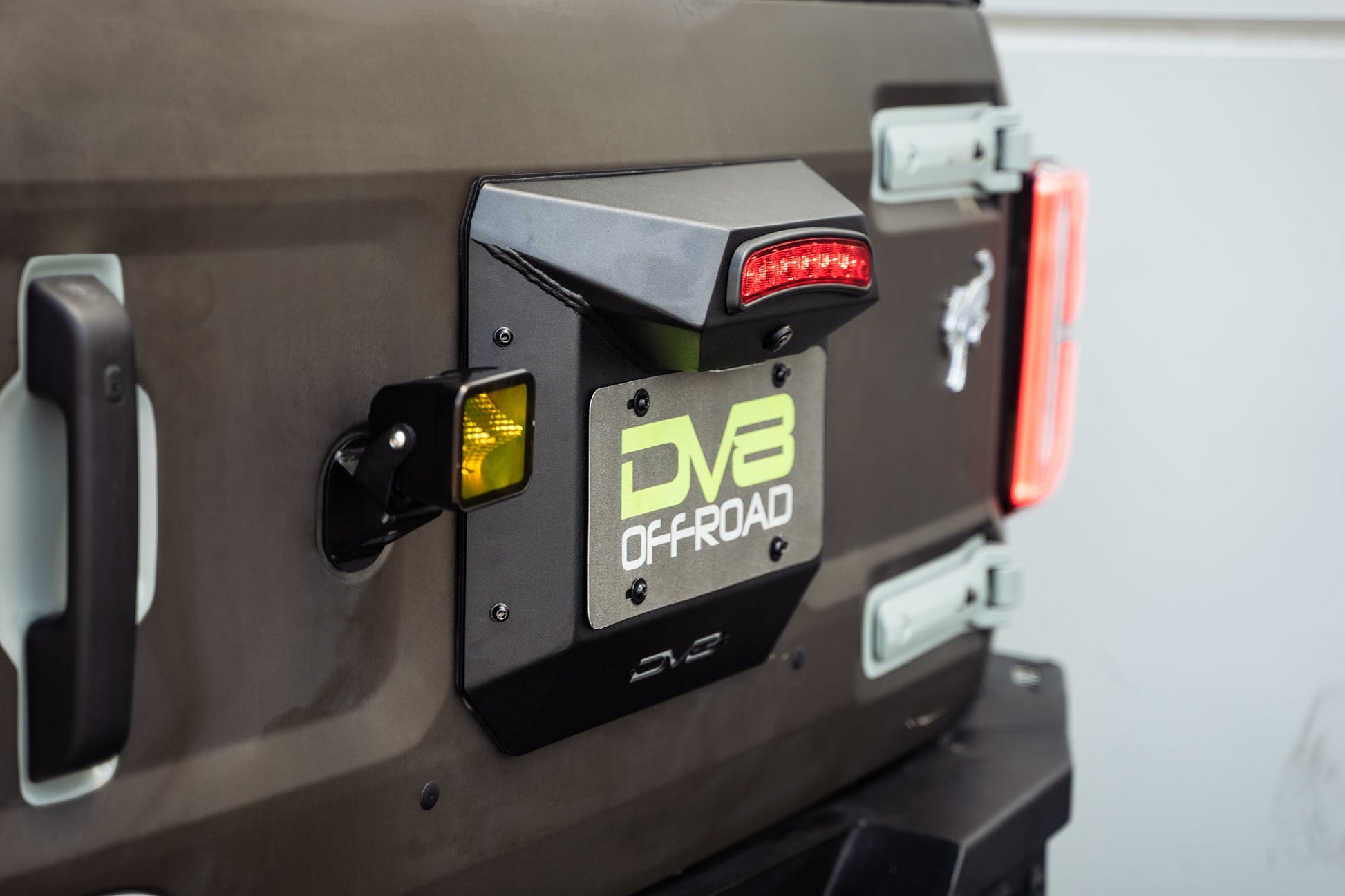 2021 2021 Ford Bronco Spare Tire Delete DV8 Offroad-1