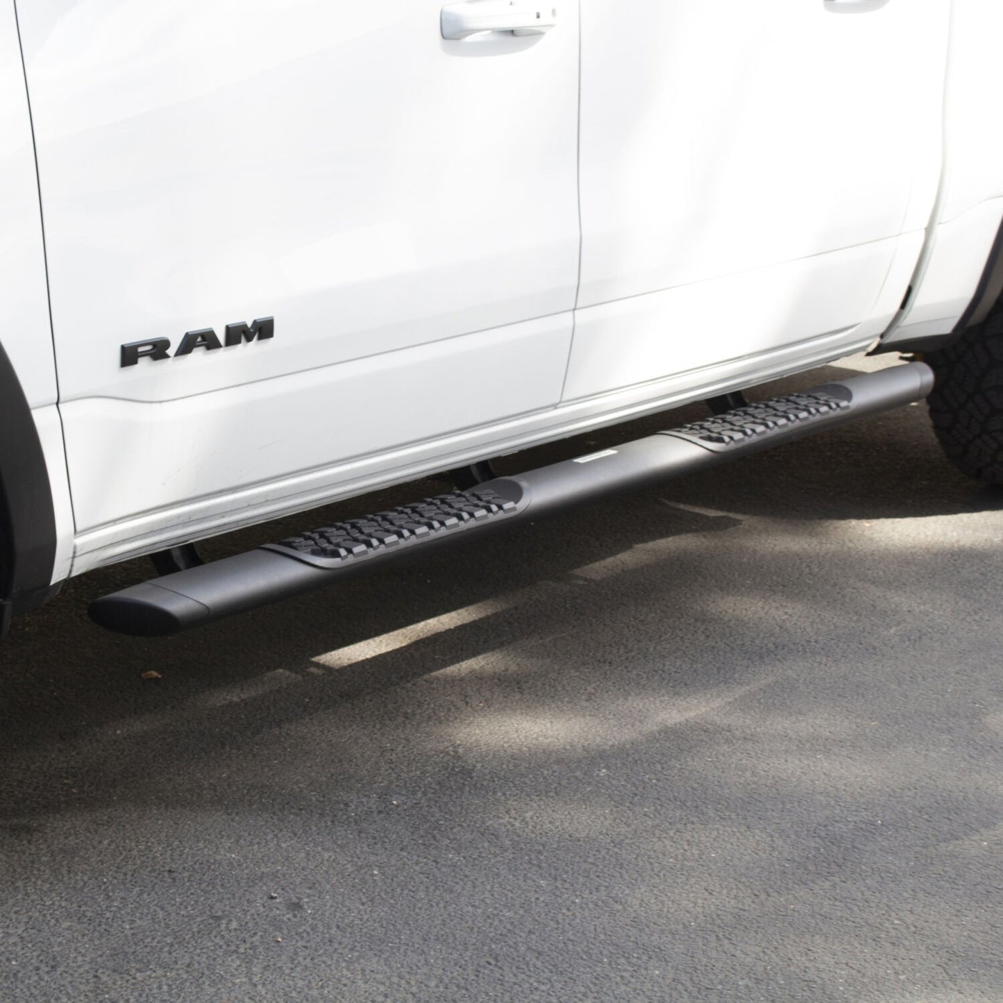 V3 Series Aluminum 5 Inch Elipse Side Steps with Mounting Brackets Textured Black 2019-2026 Ram 1500 Crew Cab Go Rhino-1
