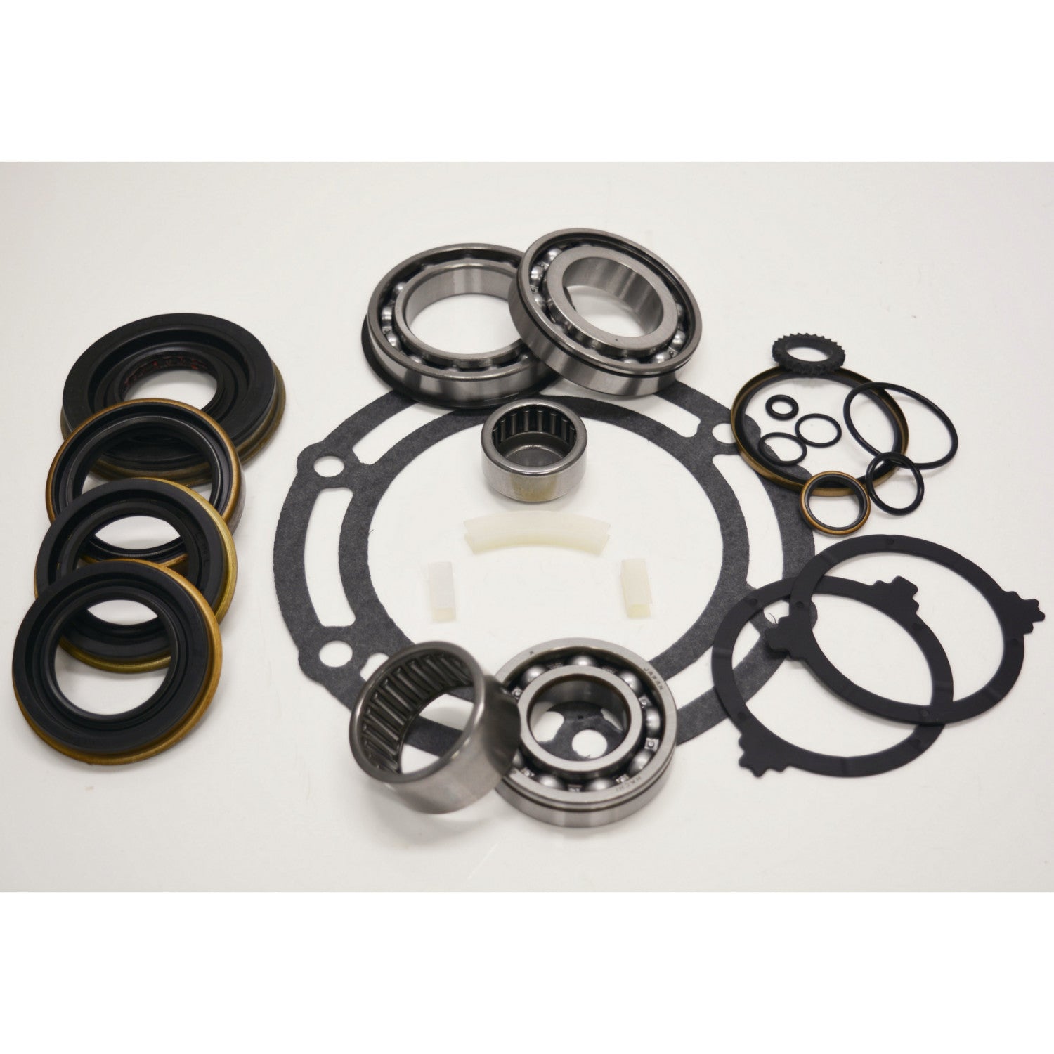 Transfer Case Np231J Narrow Input Bearing Kit 2002+ Jeep Liberty USA Standard Gear