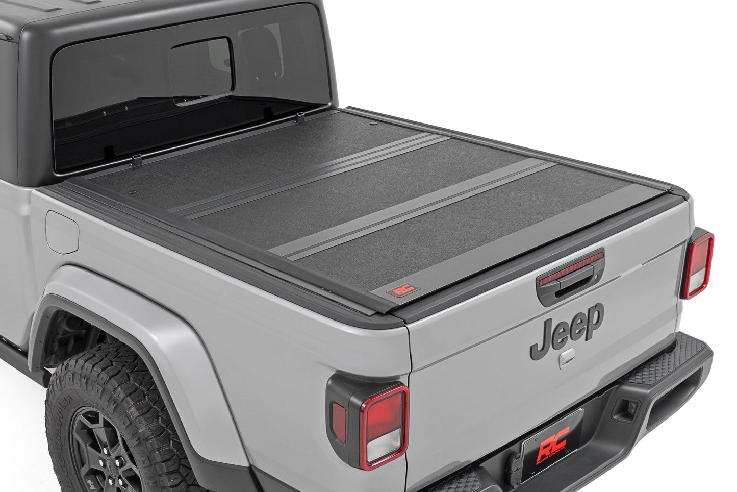 Hard Low Profile Bed Cover | 5' Bed | Jeep Gladiator JT 4WD (2020-2024) Rough Country