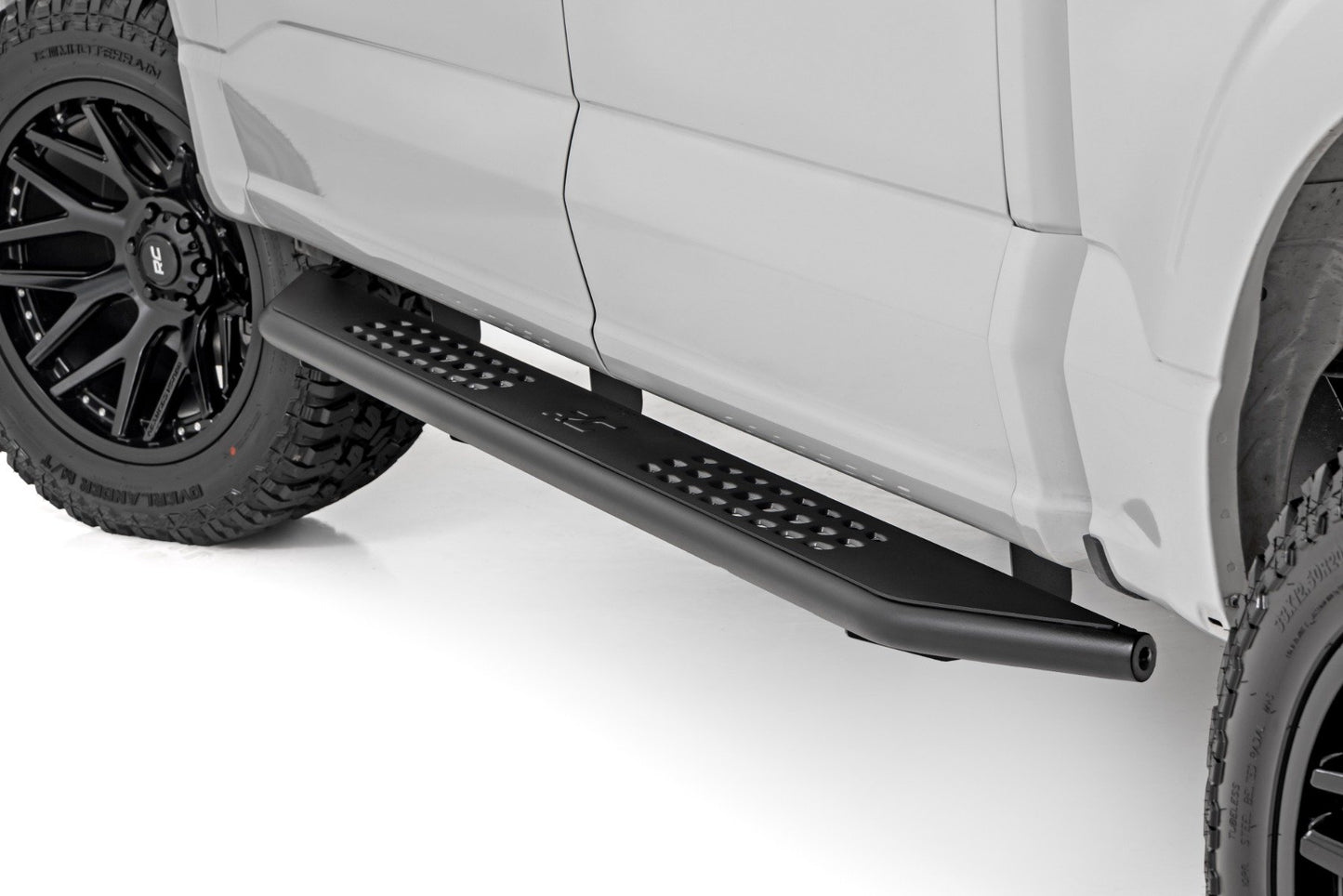 OV2 Running Boards | Side Step Bars | Crew Cab | Ford F-150 2WD/4WD (15-24) Rough Country