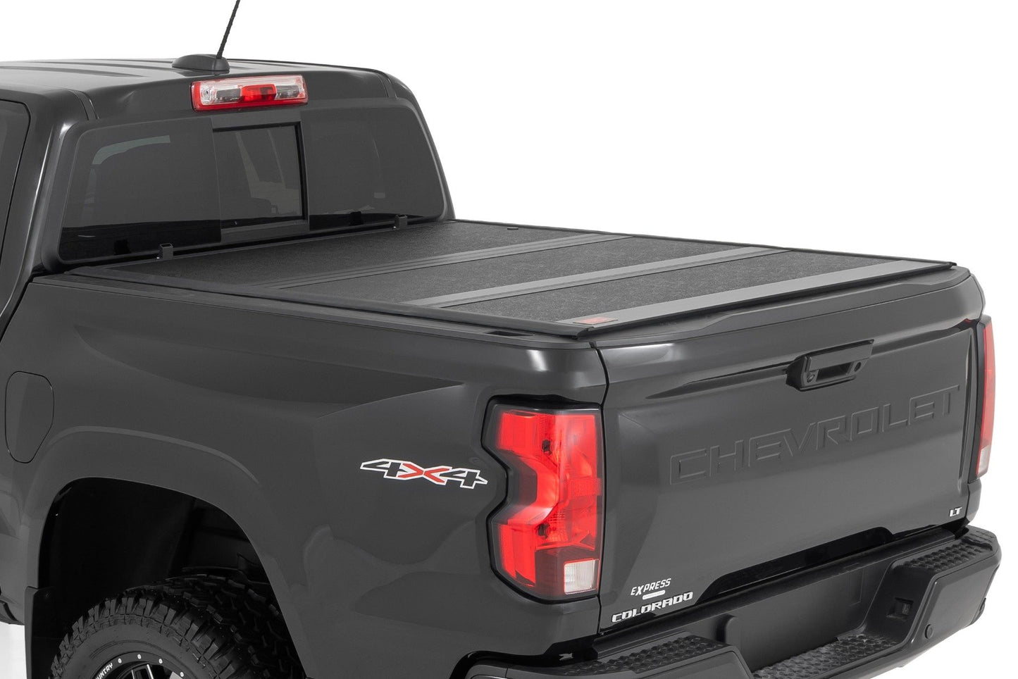 Hard Low Profile Bed Cover | 5' Bed | Chevy/GMC Canyon/Colorado (15-24) Rough Country